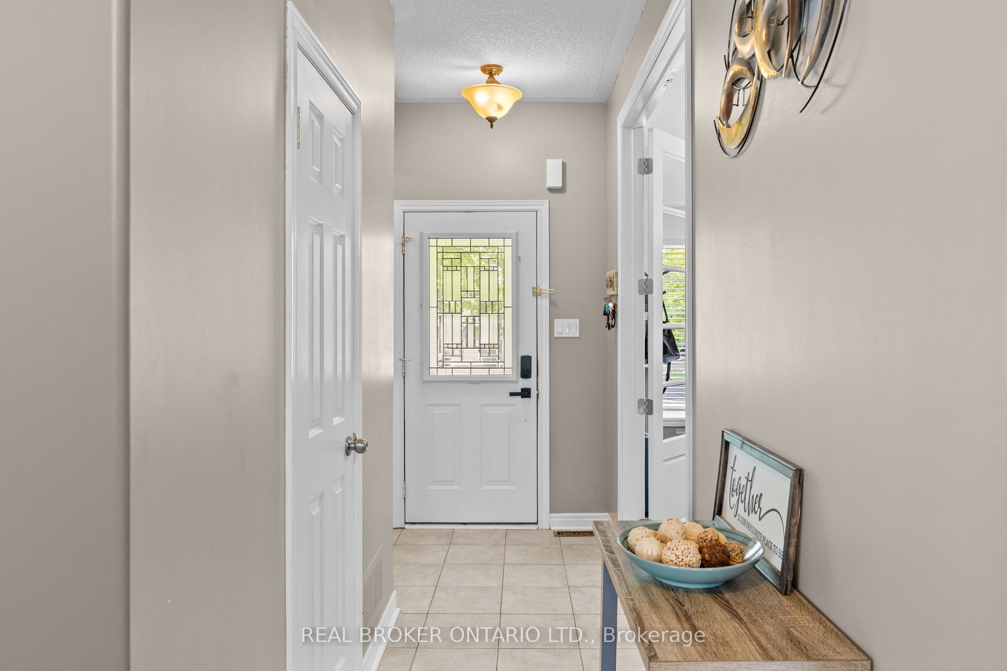 17 CRANBERRY Lane, Barrie, ON L4N 0Z1 photo 4