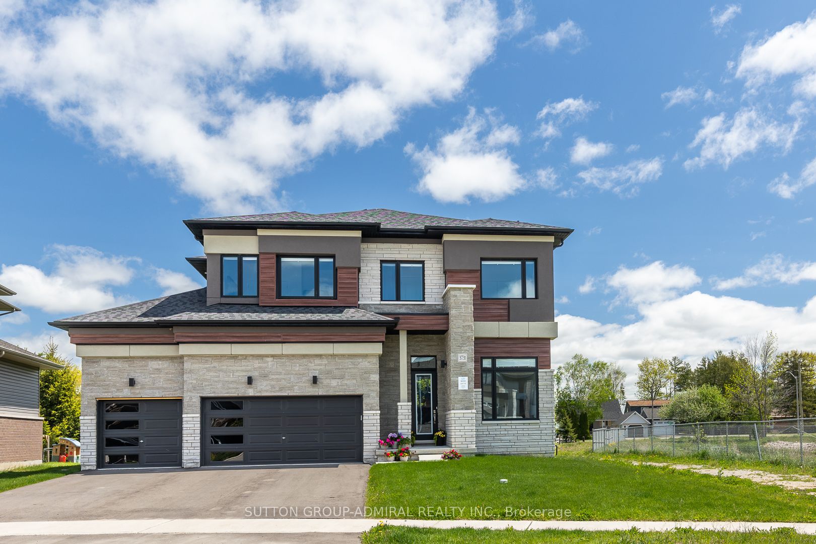 3731 Lakepoint Drive, Severn, ON L3V 6H3 photo 2