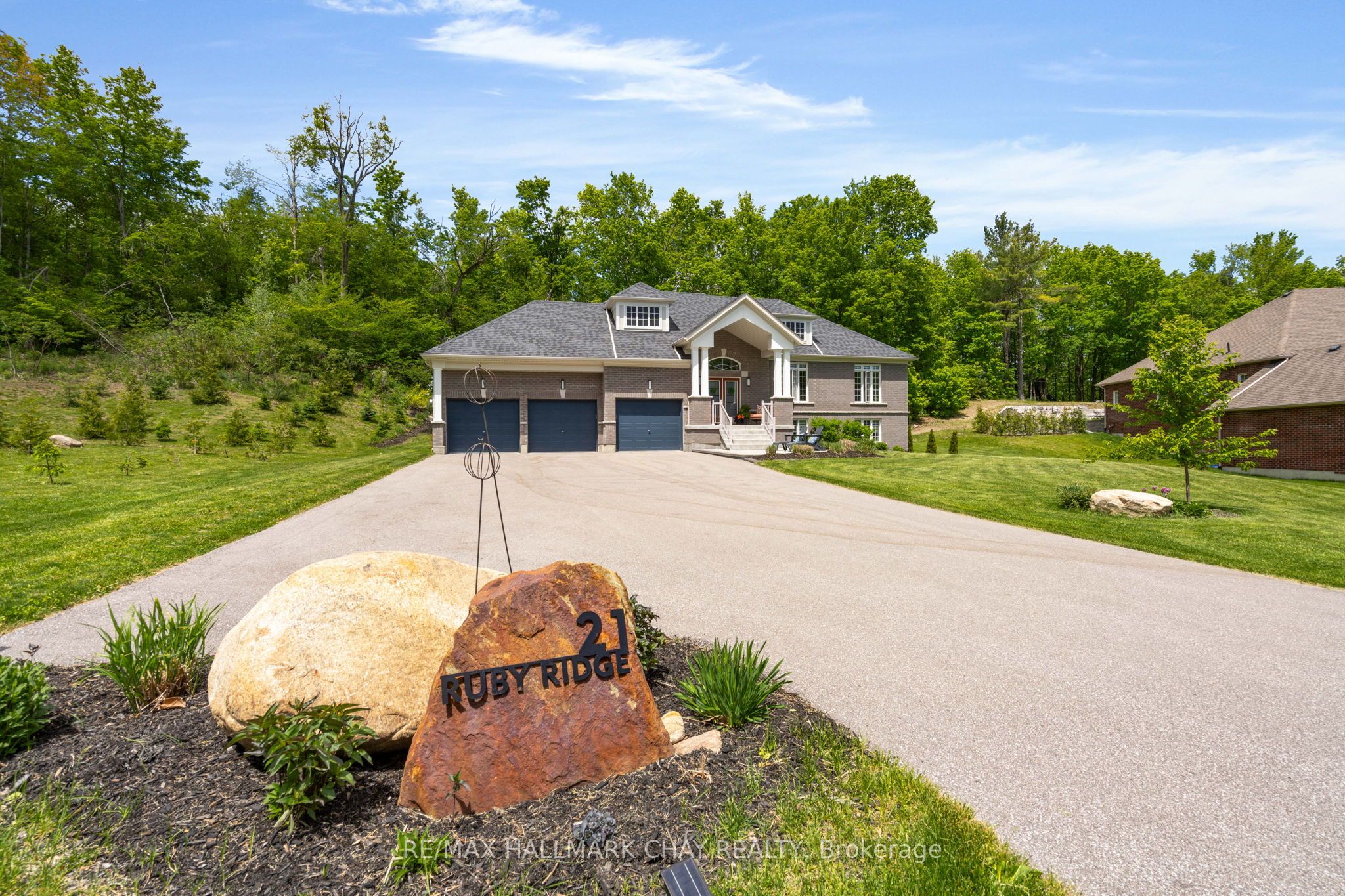 21 Ruby Ridge, Oro-Medonte, ON L0L 2E0