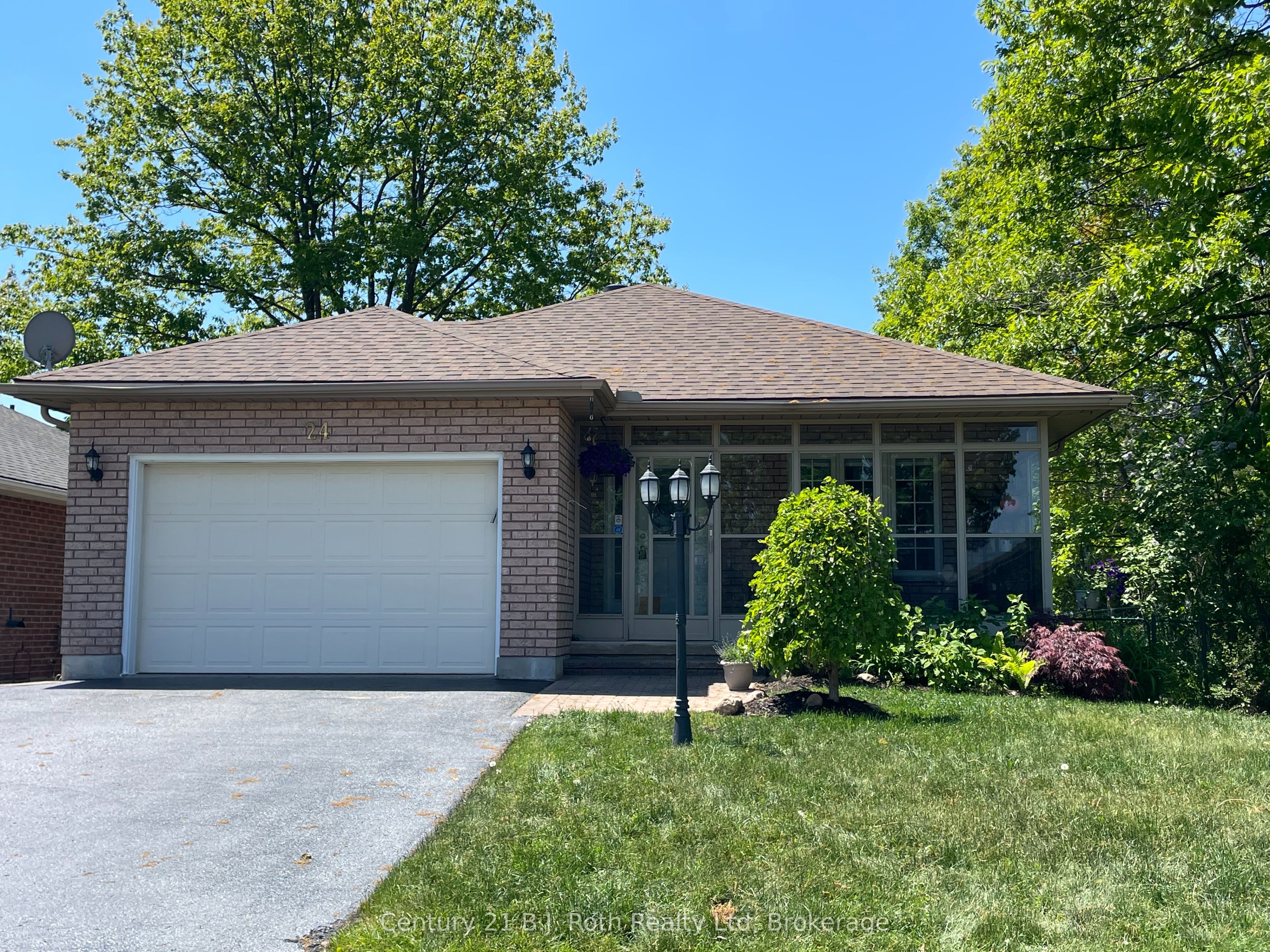 24 Marchand Drive, Penetanguishene, ON L9M 2J2 photo 3