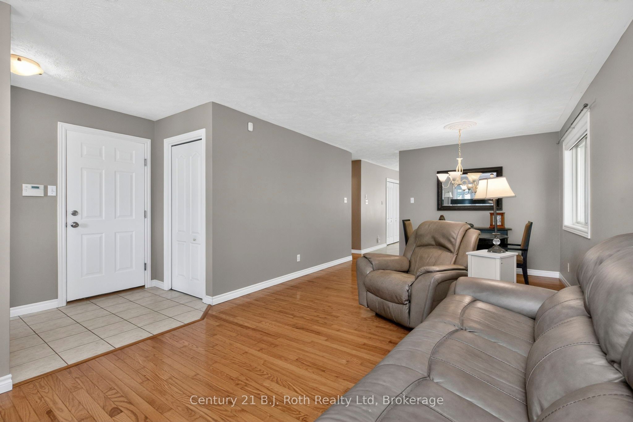 24 Marchand Drive, Penetanguishene, ON L9M 2J2 photo 5