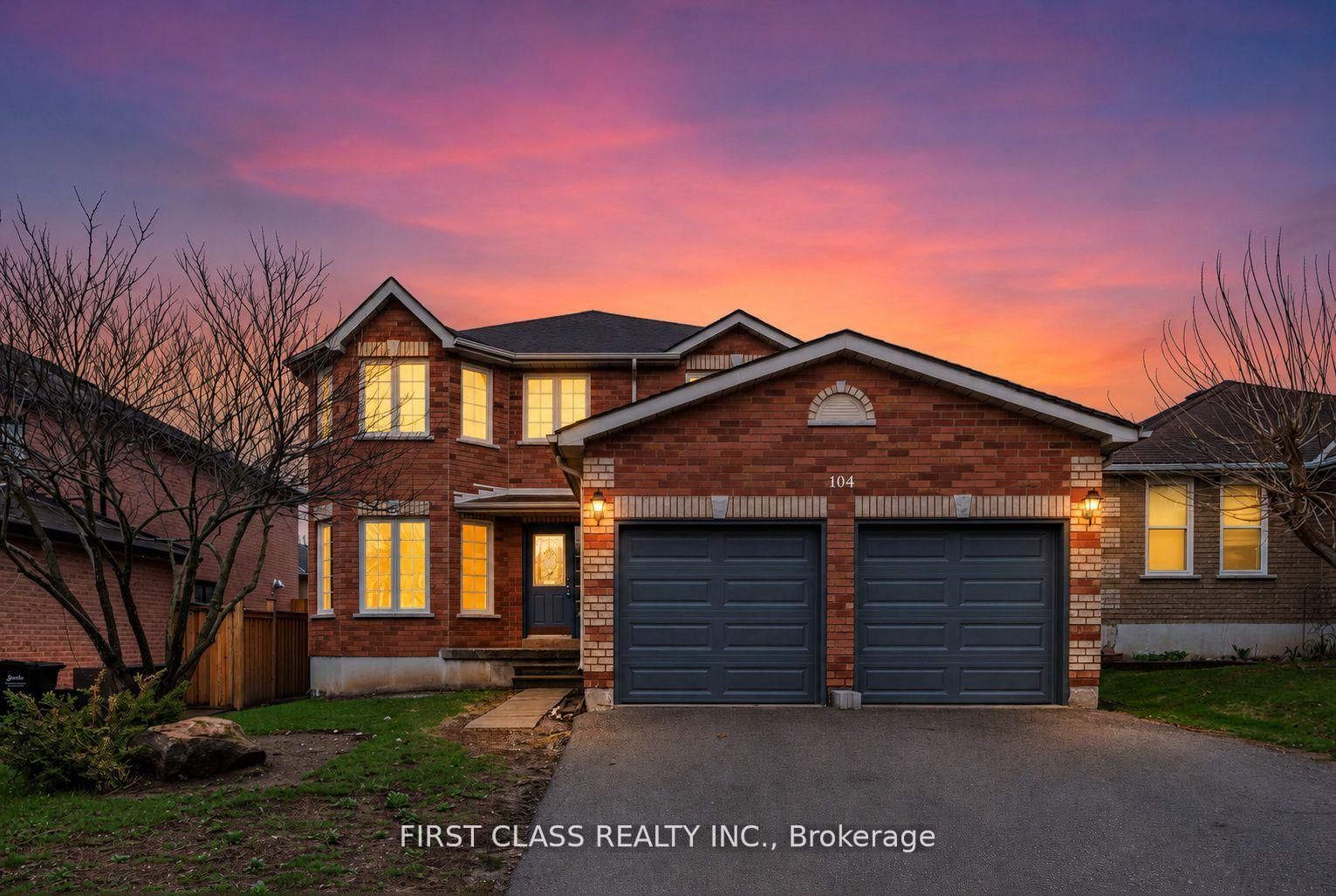 104 Chalmers Drive, Barrie, ON L4N 8V9