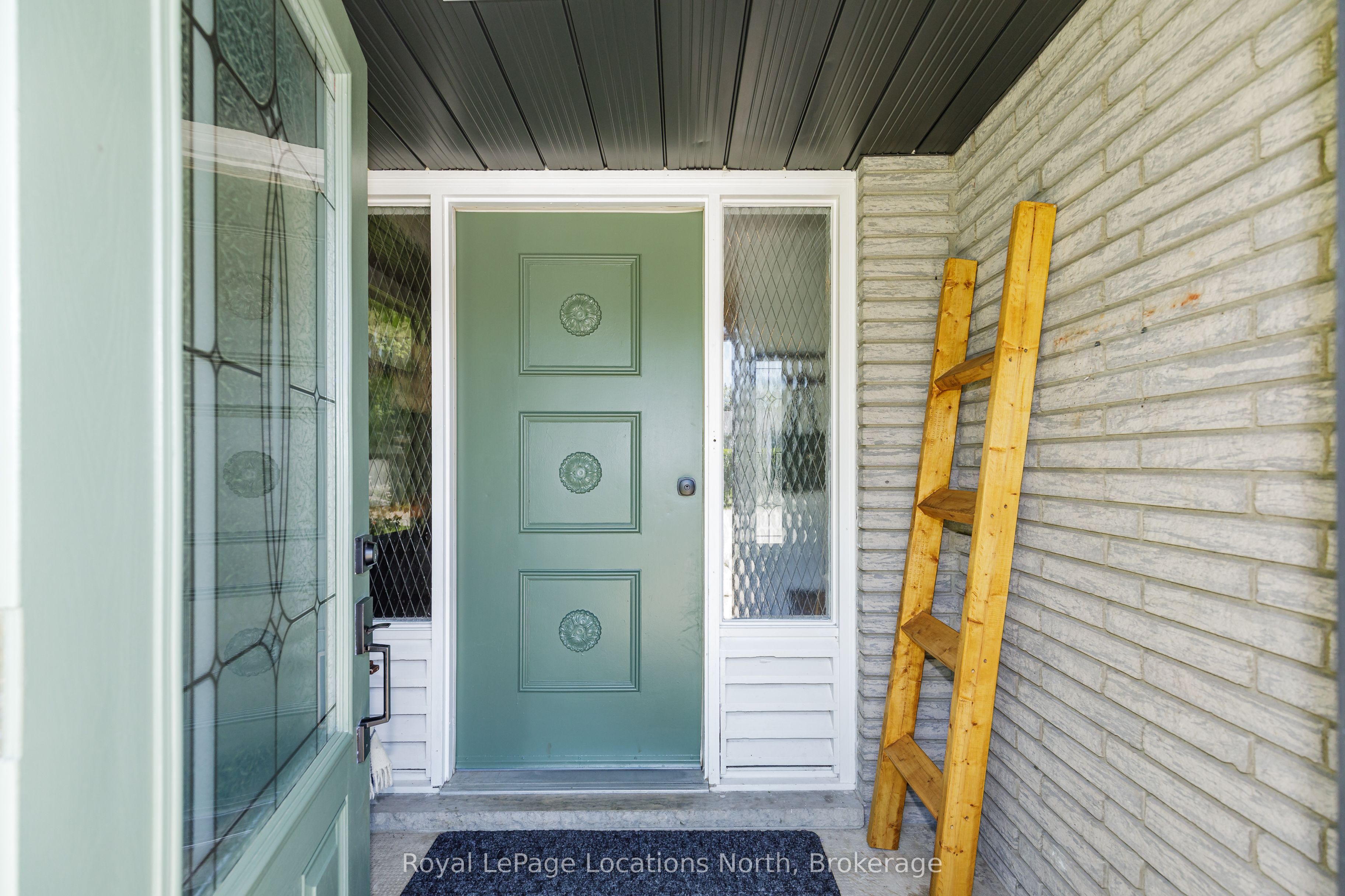 131 Albert Street, Collingwood, ON L9Y 3Y4 photo 3