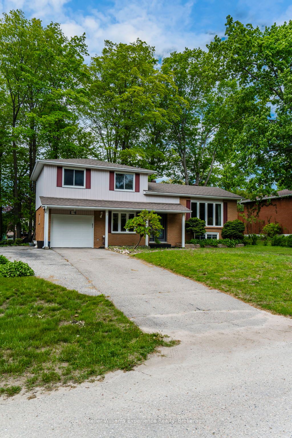19 Viel Street, Penetanguishene, ON L9M 1J1 photo 2