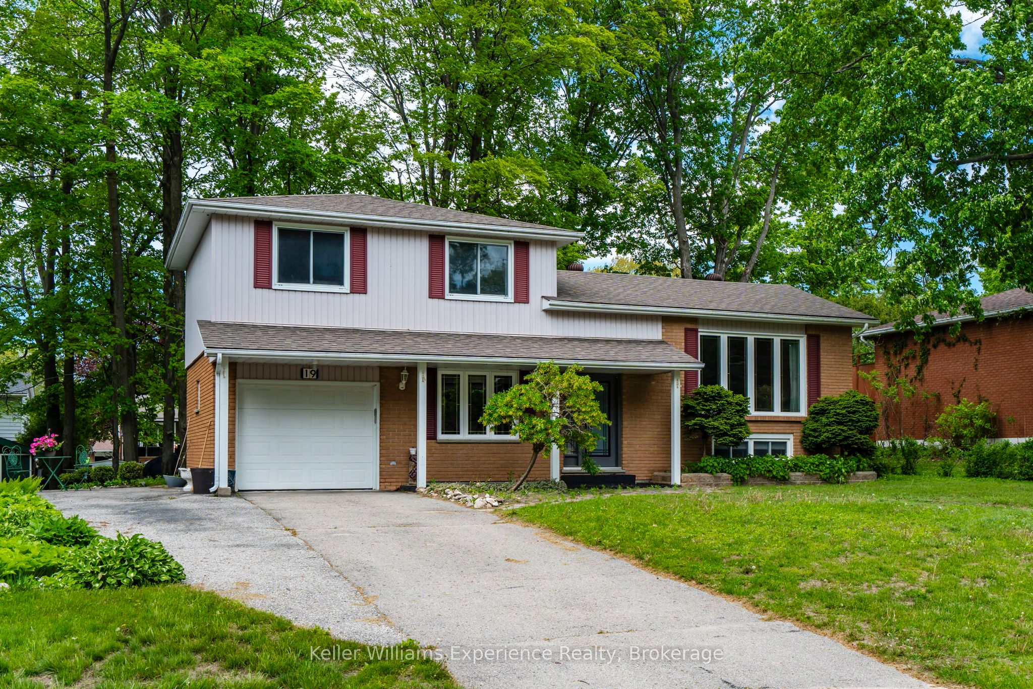 19 Viel Street, Penetanguishene, ON L9M 1J1 photo 4