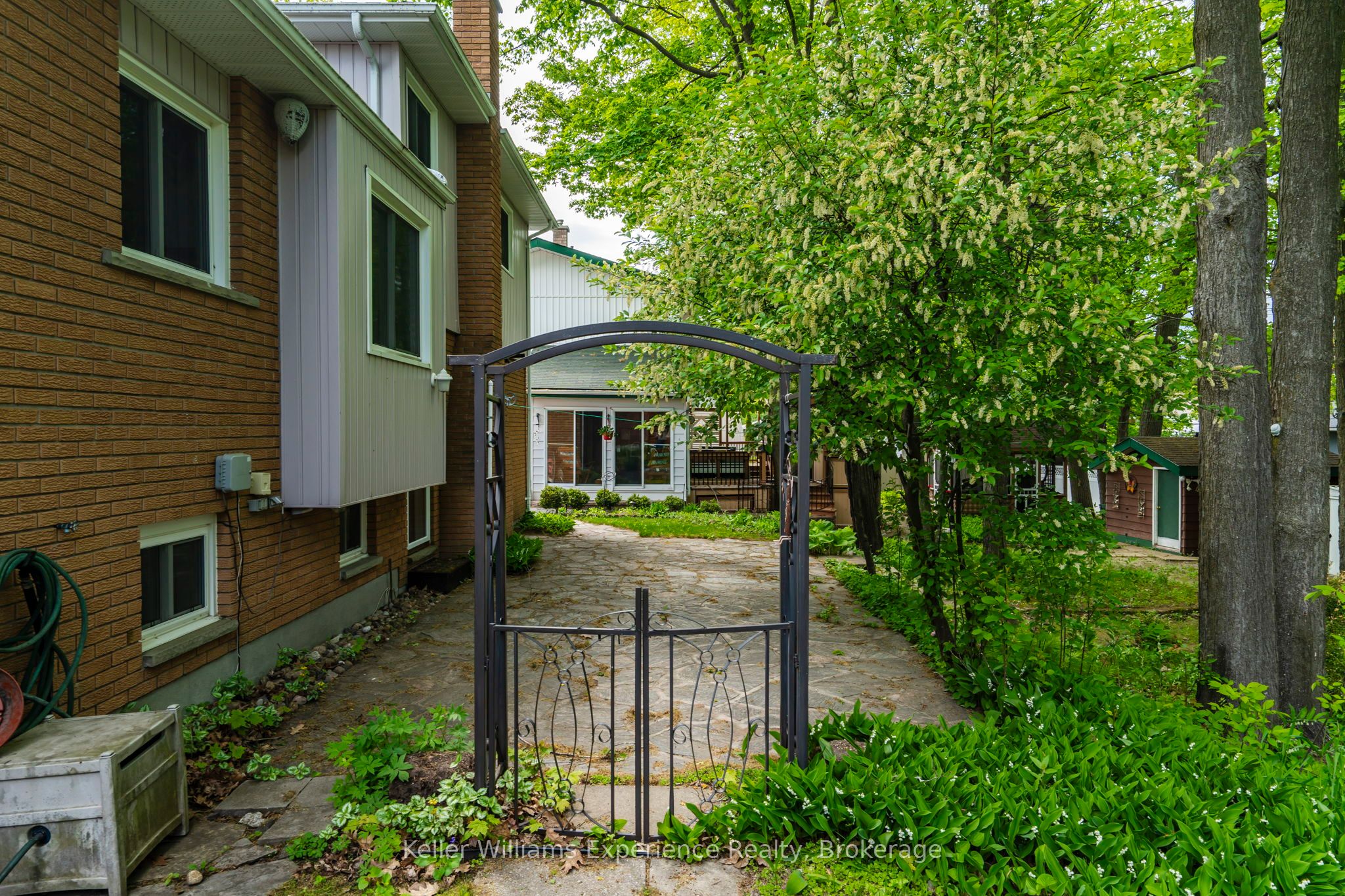 19 Viel Street, Penetanguishene, ON L9M 1J1 photo 5