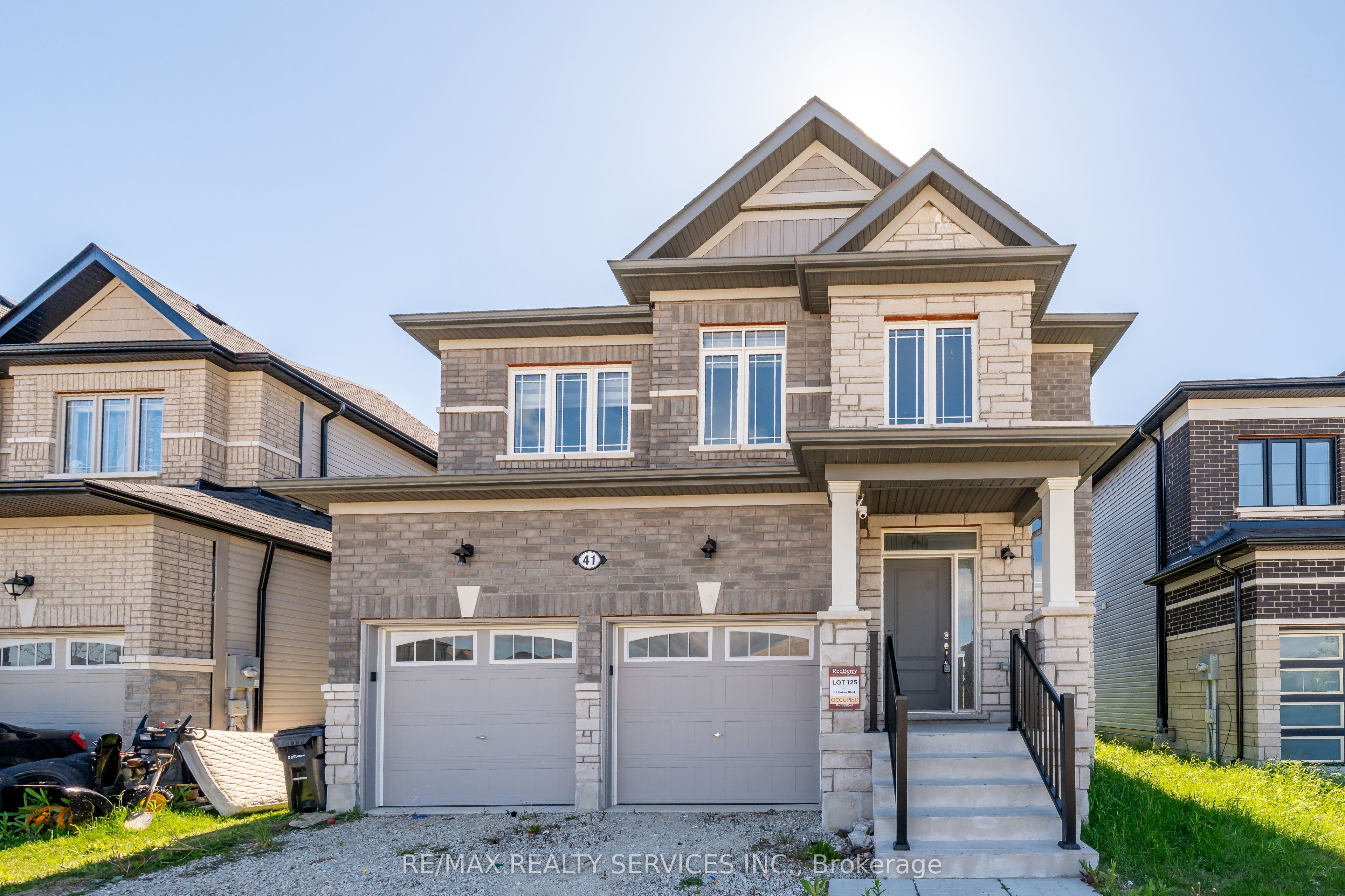 41 Union Boulevard, Wasaga Beach, ON L9Z 0M6 photo 2