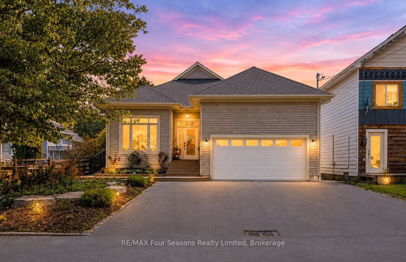 121 Elm Street, Collingwood, ON L9Y 3J3
