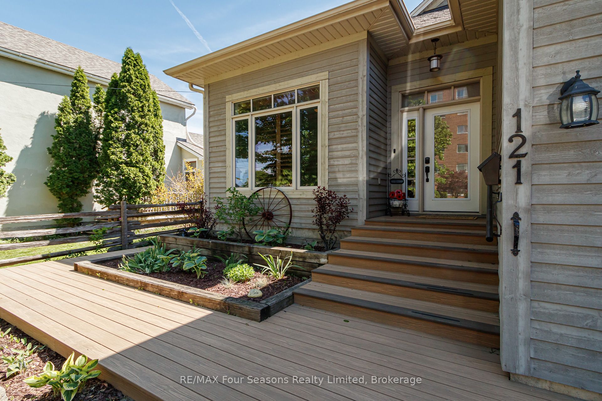 121 Elm Street, Collingwood, ON L9Y 3J3 photo 3