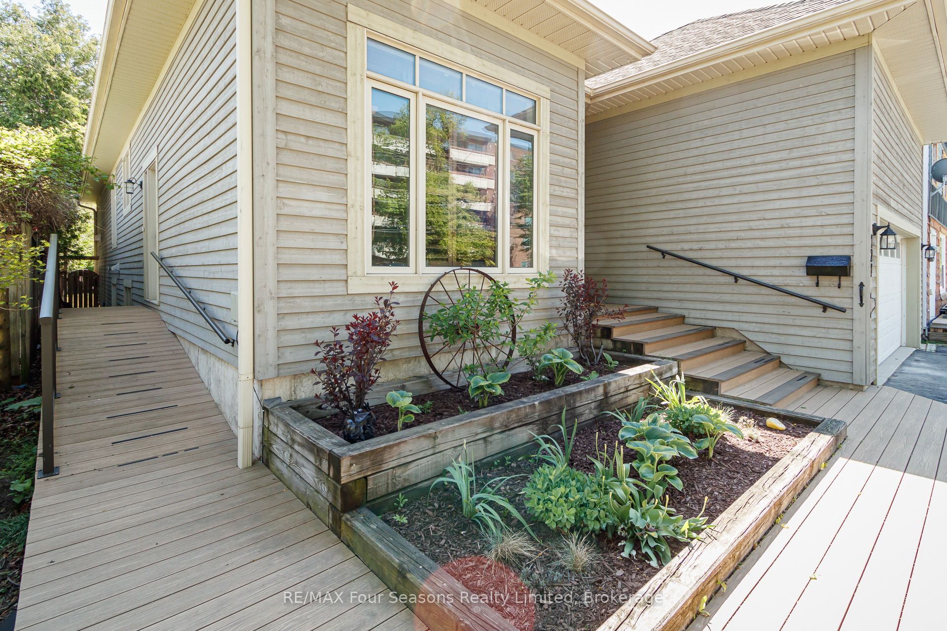 121 Elm Street, Collingwood, ON L9Y 3J3 photo 4