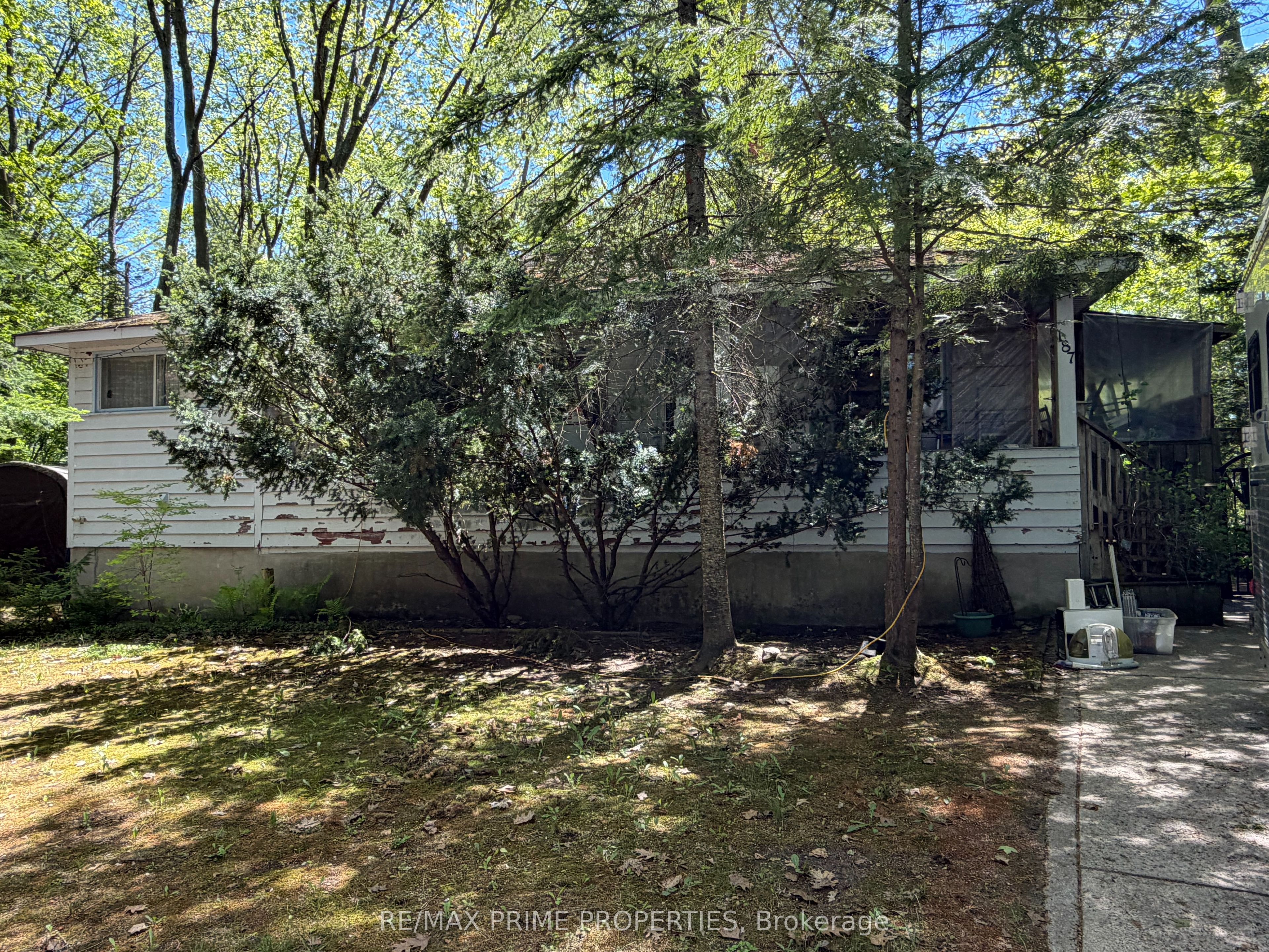 187 Frederick Drive, Wasaga Beach, ON L9Z 1P1 photo 2