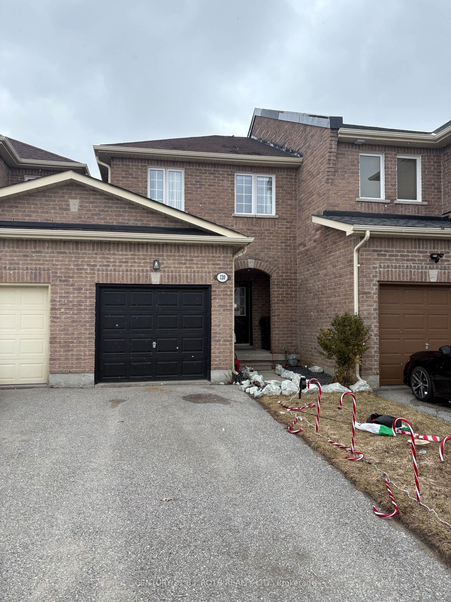 120 Stanley Street, Barrie, ON L4M 6V5