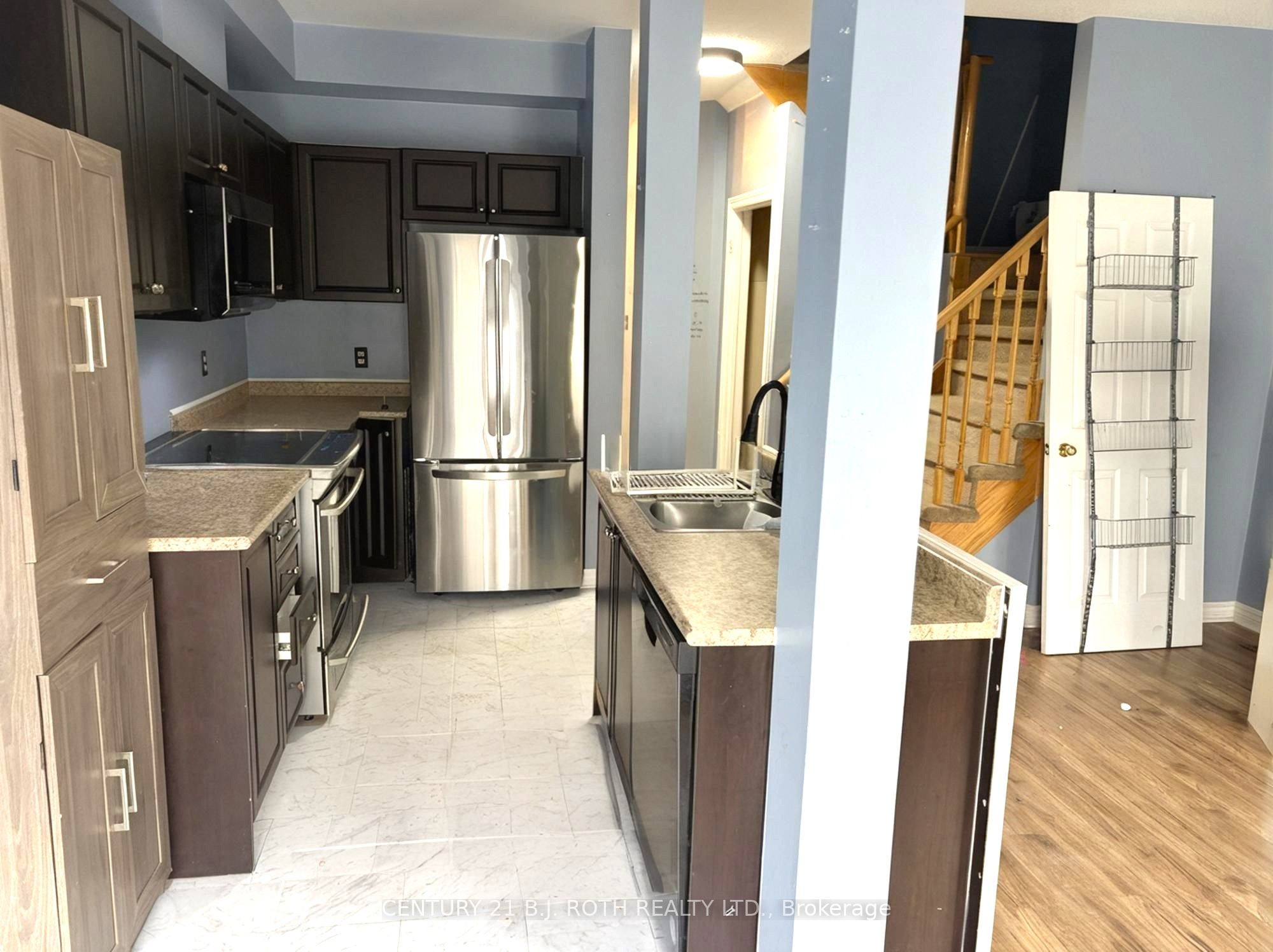 120 Stanley Street, Barrie, ON L4M 6V5 photo 4