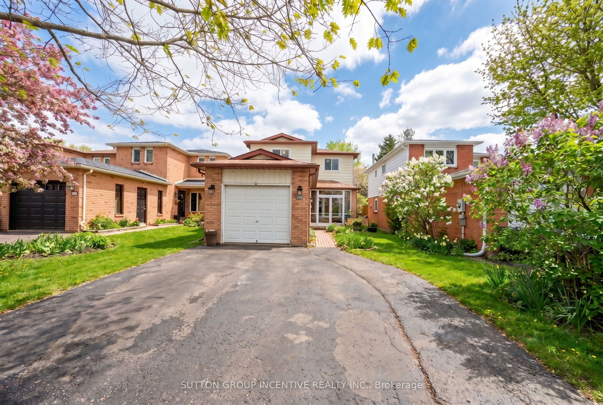 113 Garden Drive, Barrie, ON L4N 5T9