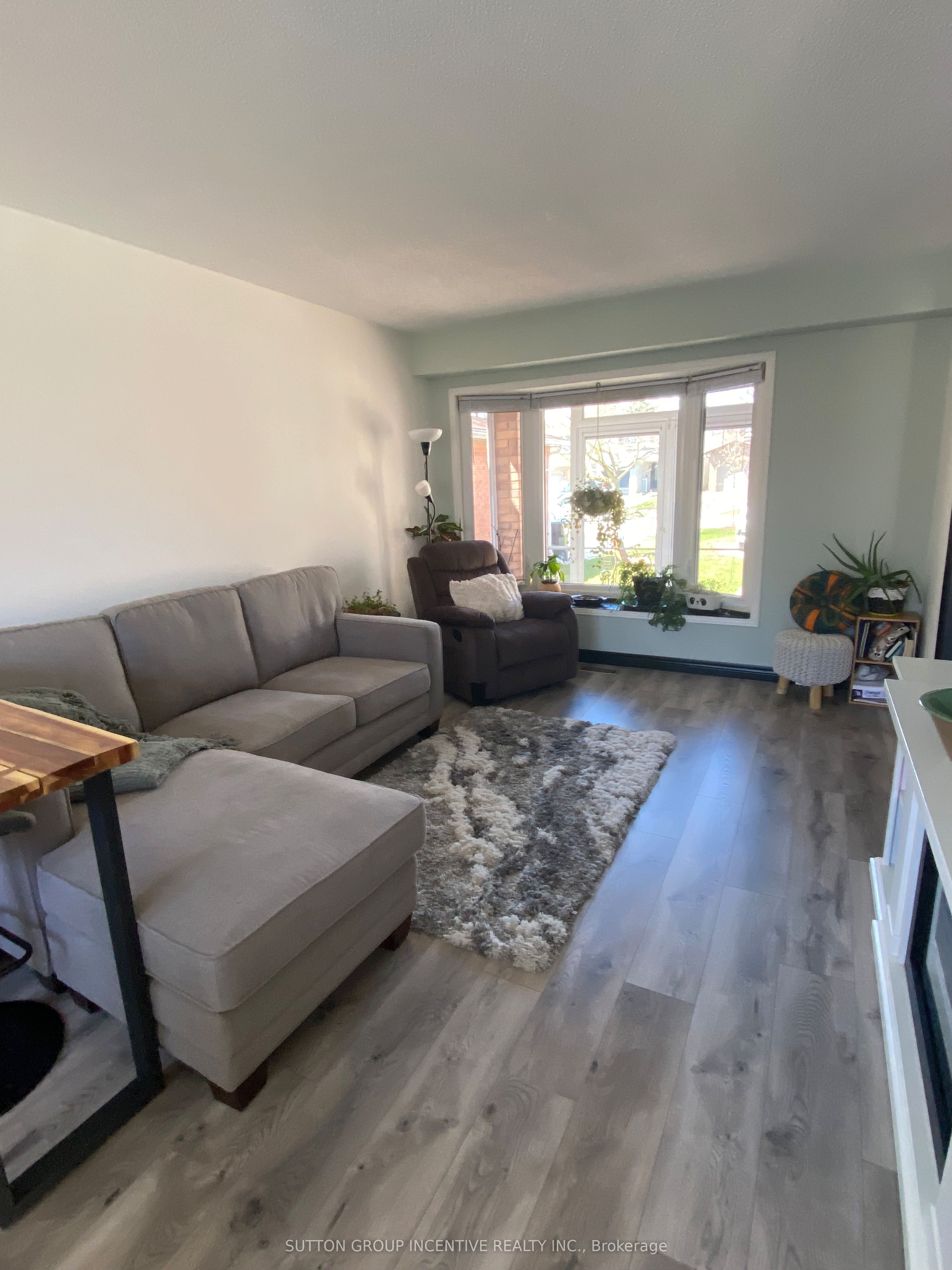 113 Garden Drive, Barrie, ON L4N 5T9 photo 3