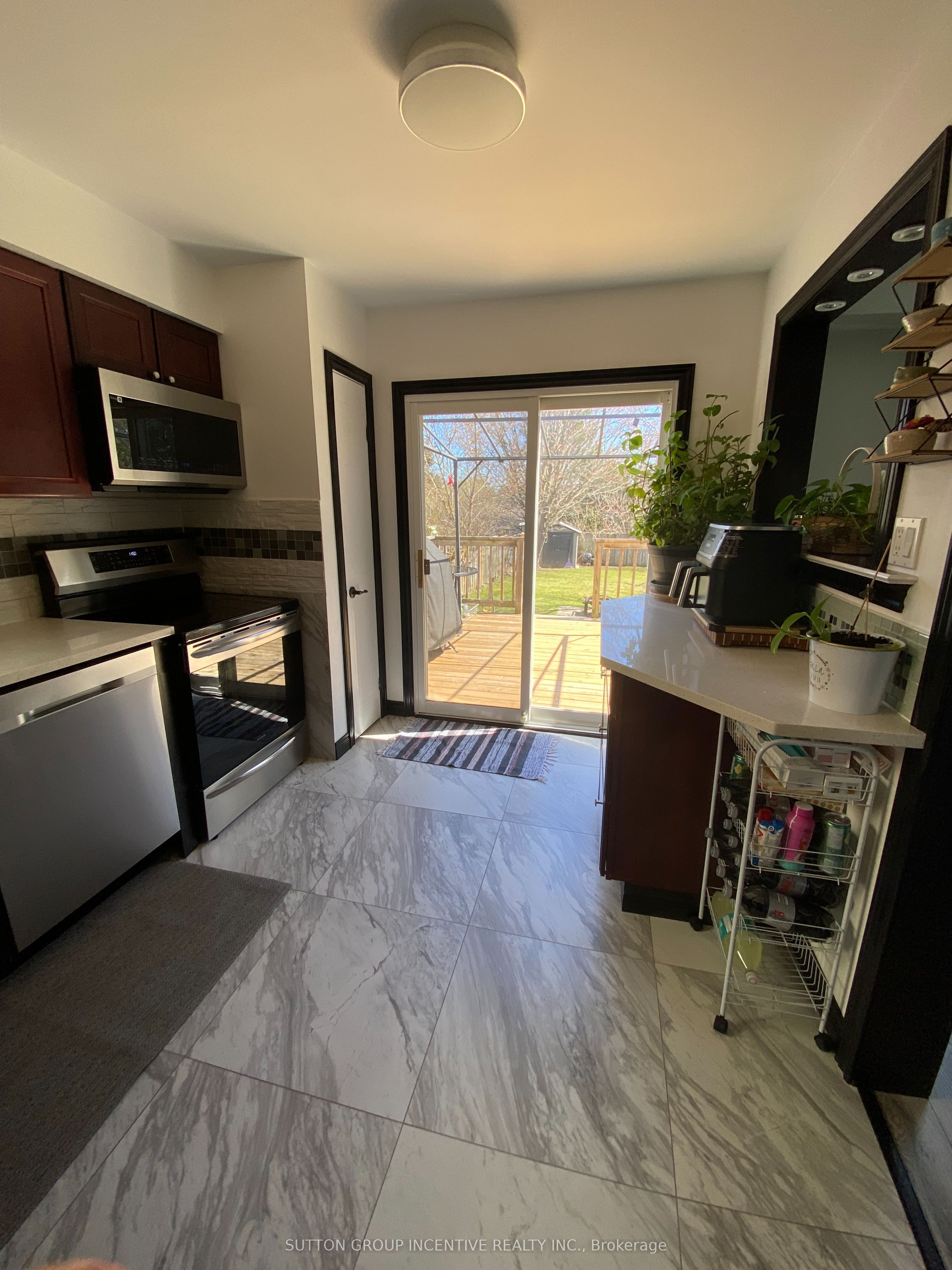 113 Garden Drive, Barrie, ON L4N 5T9 photo 4