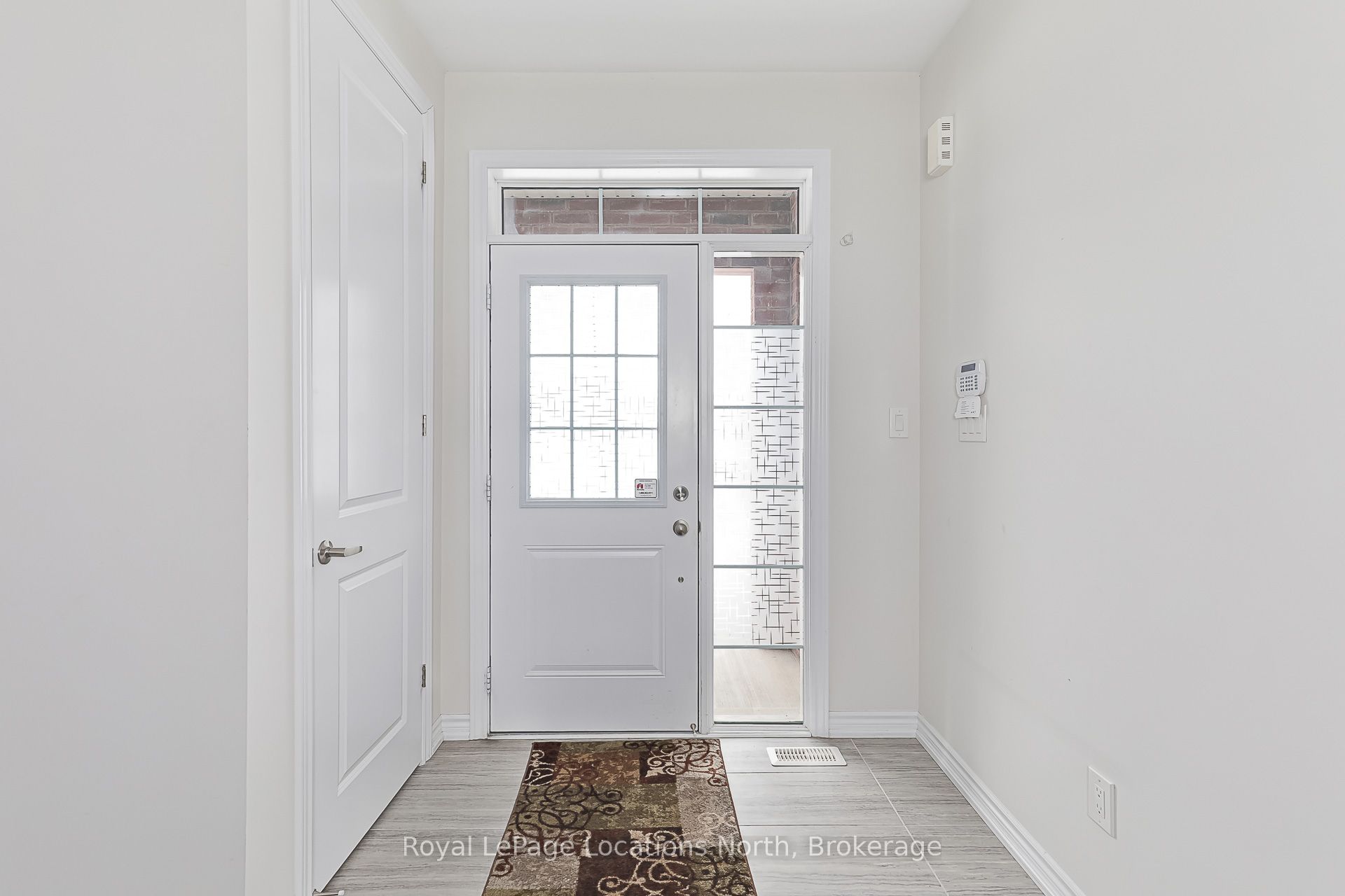 137 Allegra Drive, Wasaga Beach, ON L9Z 0H6 photo 2
