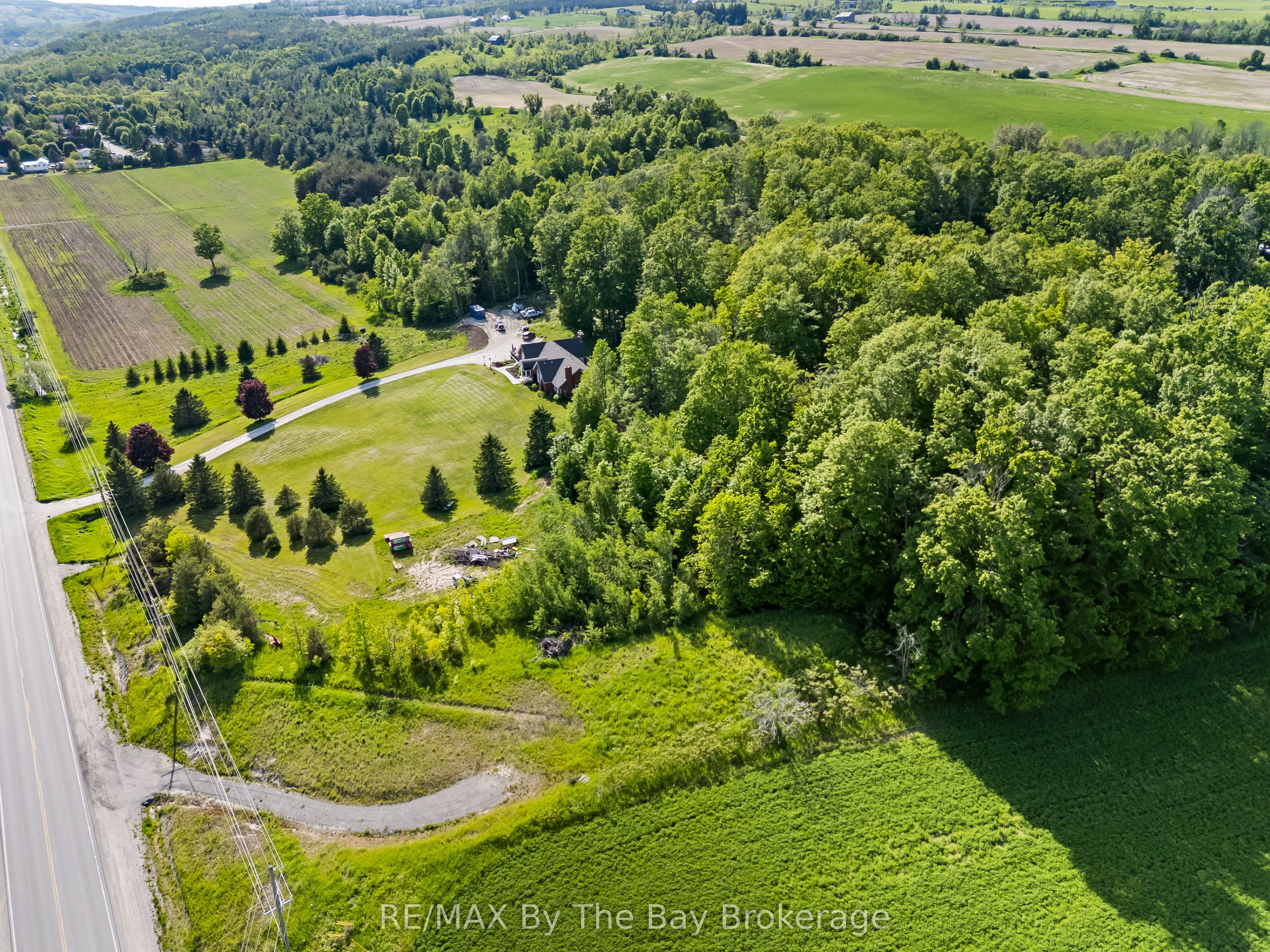 7346 County Rd 9 Road, Clearview, ON L0M 1G0