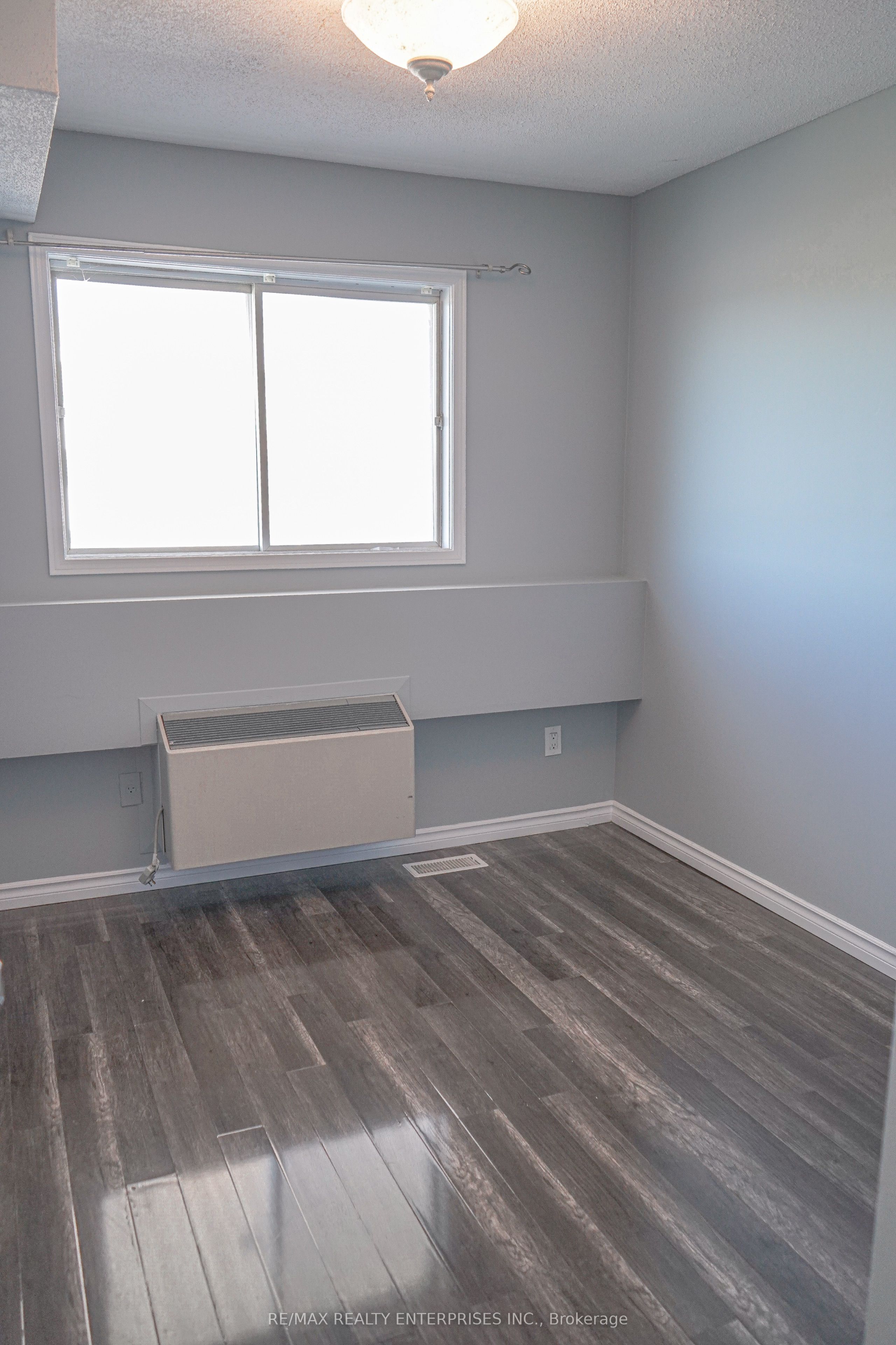120 Bell Farm Road N 204, Barrie, ON L4M 6J2 photo 2