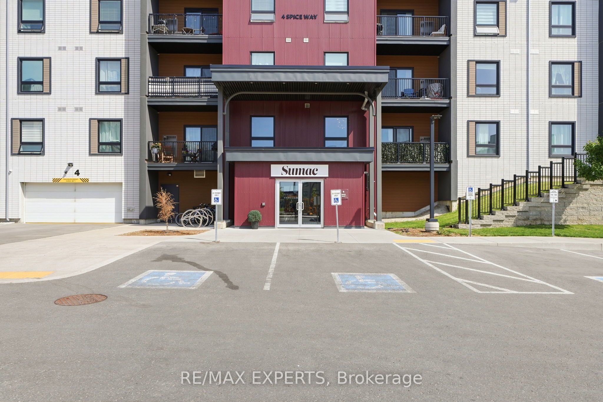 4 Spice Way 103, Barrie, ON L9J 0M2 photo 3