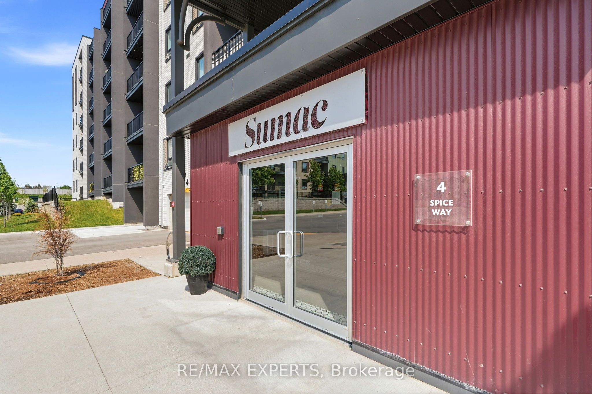 4 Spice Way 103, Barrie, ON L9J 0M2 photo 4