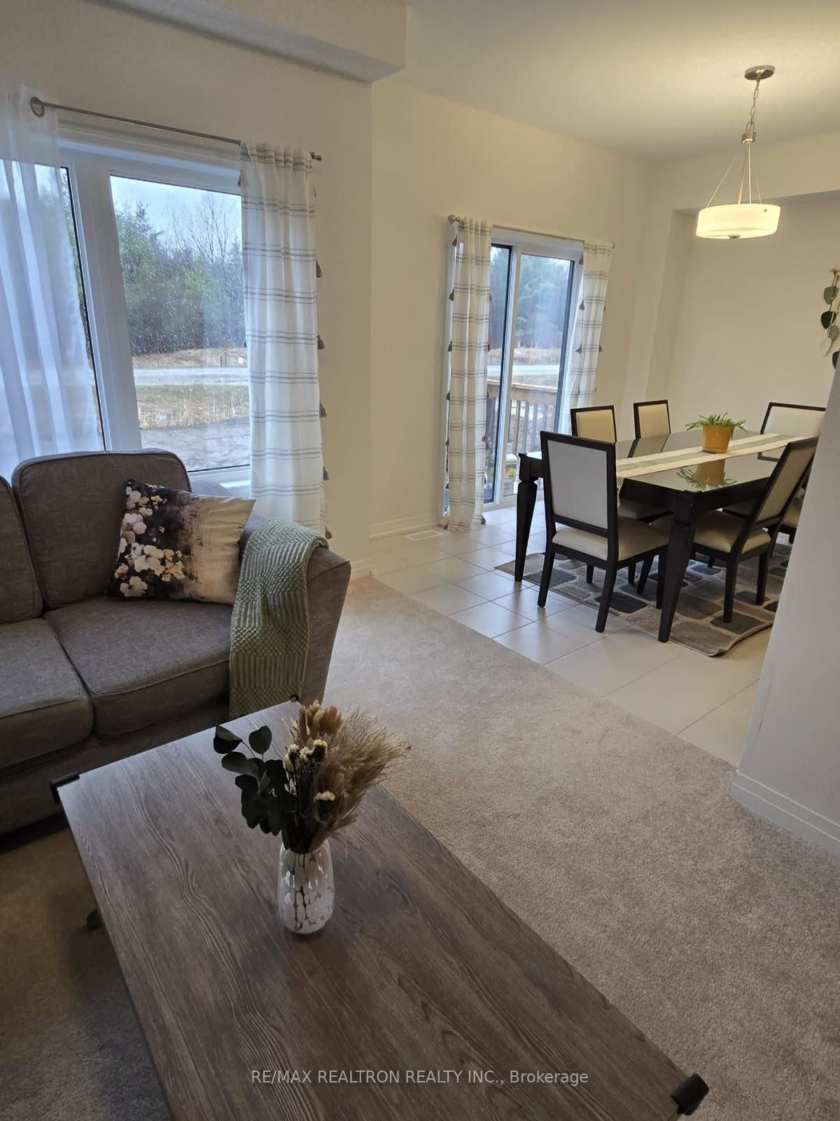 3020 Sandy Acres Avenue, Severn, ON L3V 8P9 photo 5