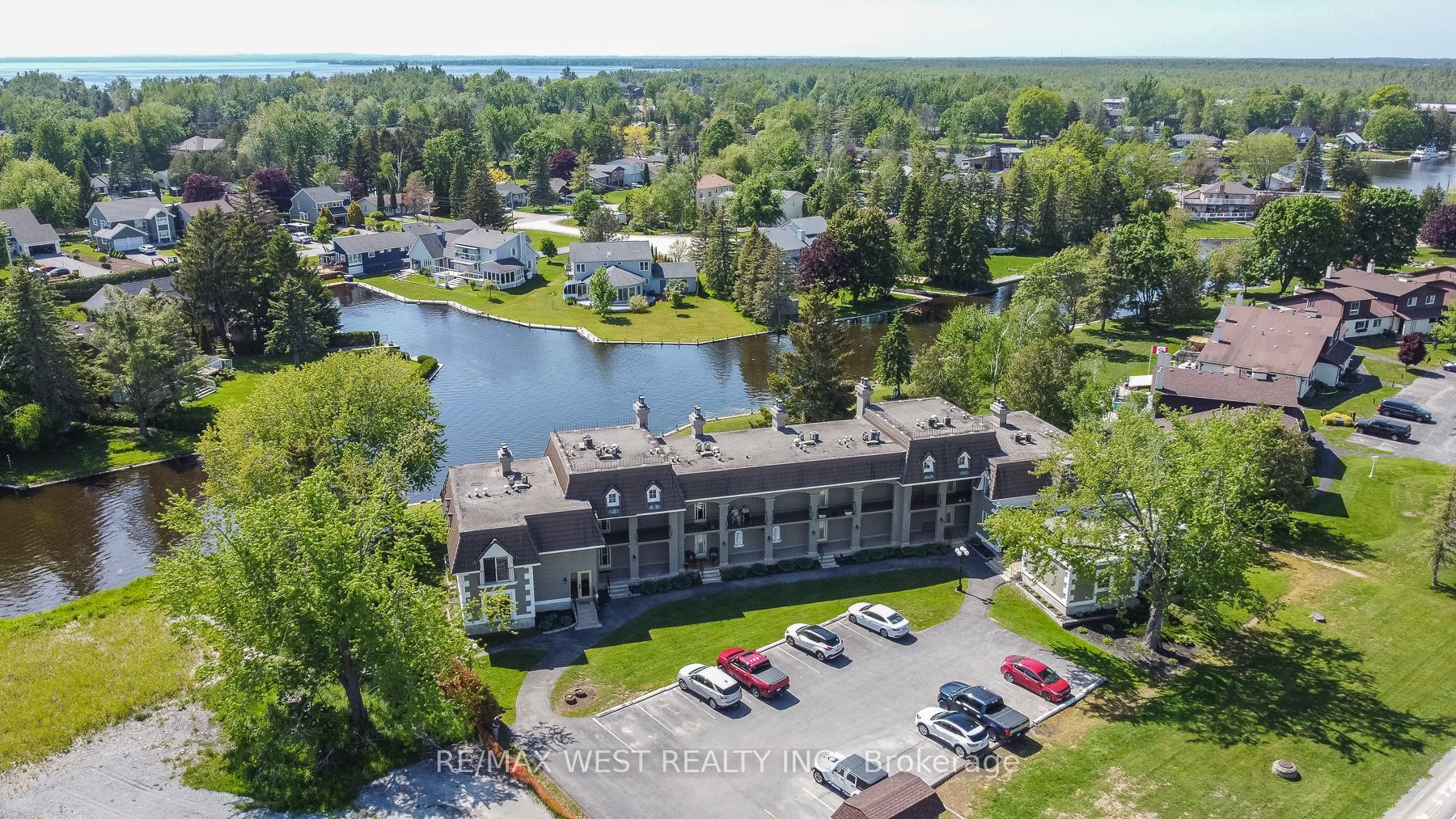 60 Laguna Parkway 16, Ramara, ON L0K 1B0