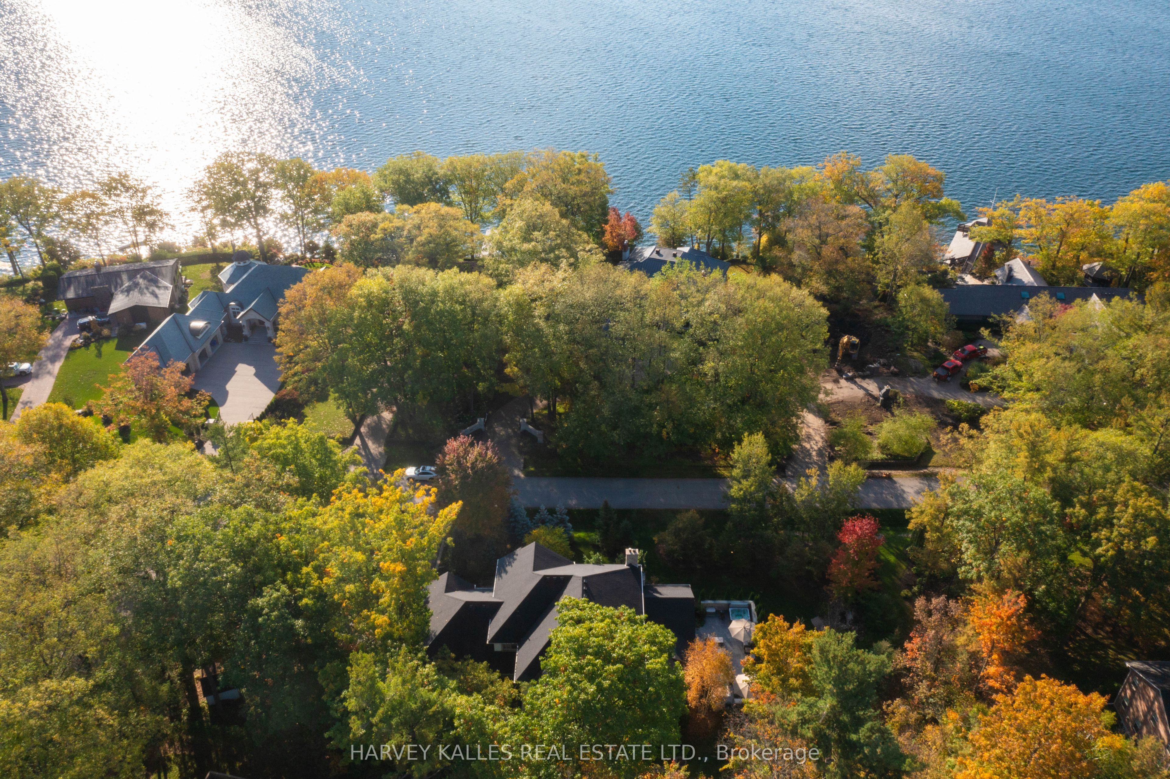 6 Georgina Drive, Barrie, ON L4M 1E9 photo 2