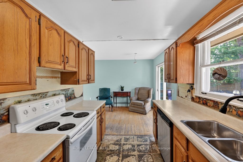 211 McCrea Drive, Clearview, ON L0M 1S0 photo 3