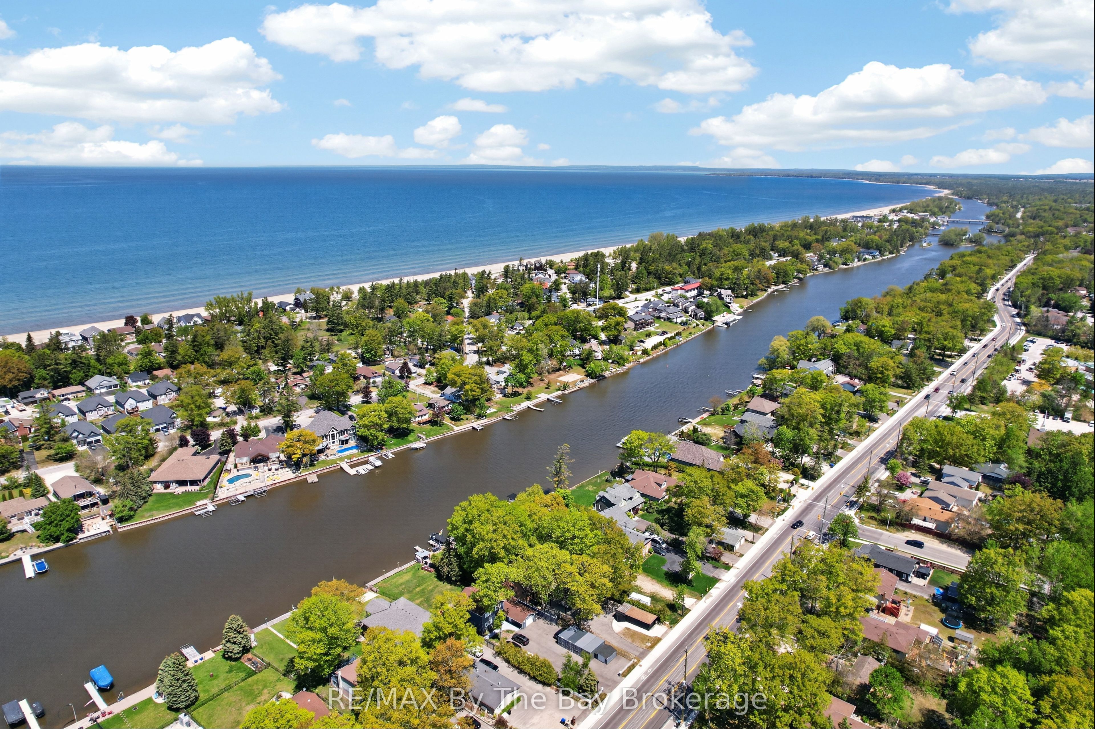 1416 River Road W, Wasaga Beach, ON L9Z 2W5 photo 4