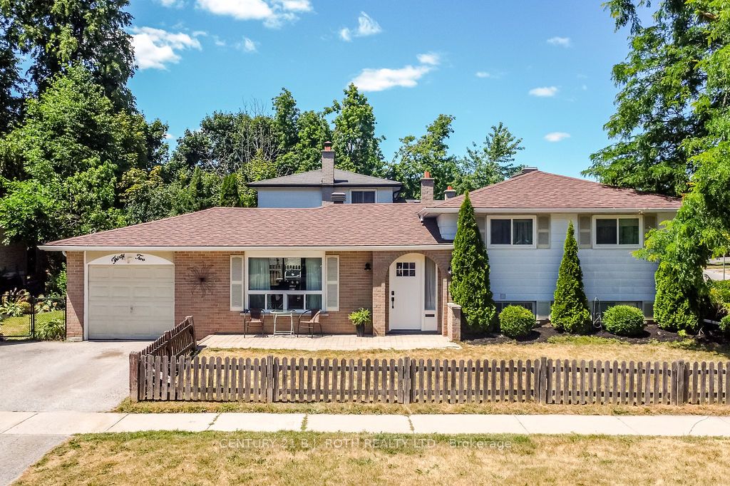 32 Lonsdale Place, Barrie, ON L4M 4J1