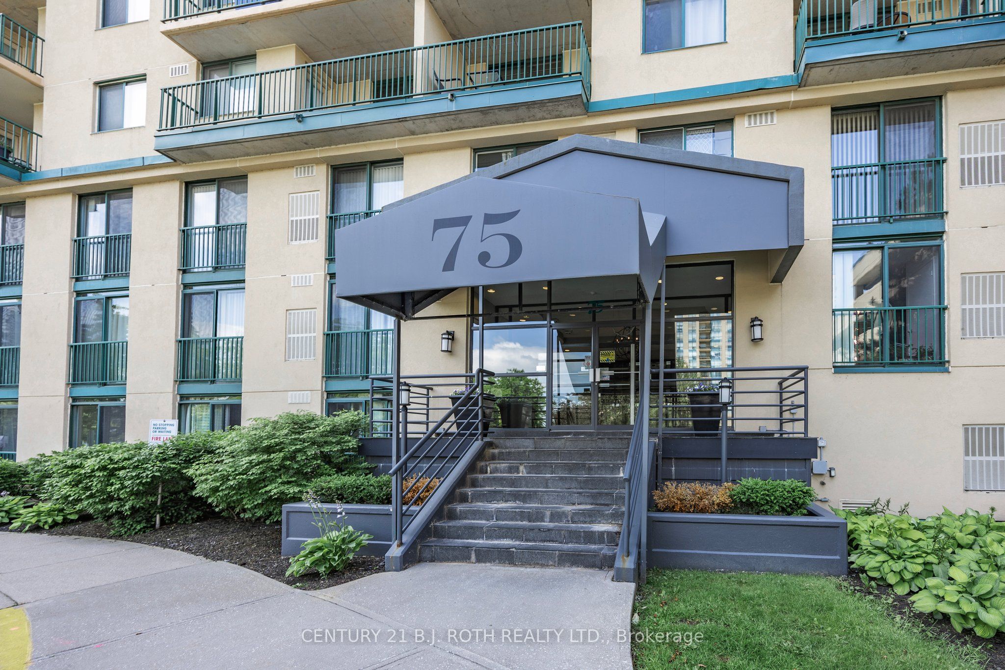 75 Ellen Street S 711, Barrie, ON L4N 7R6 photo 4