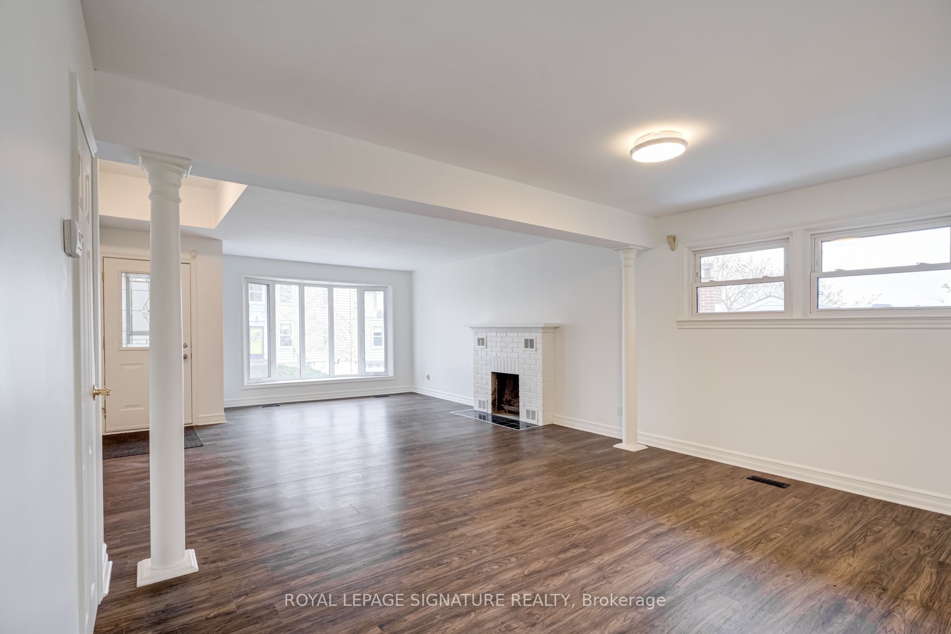 22 Drury Lane Main, Barrie, ON L4M 3C6 photo 2