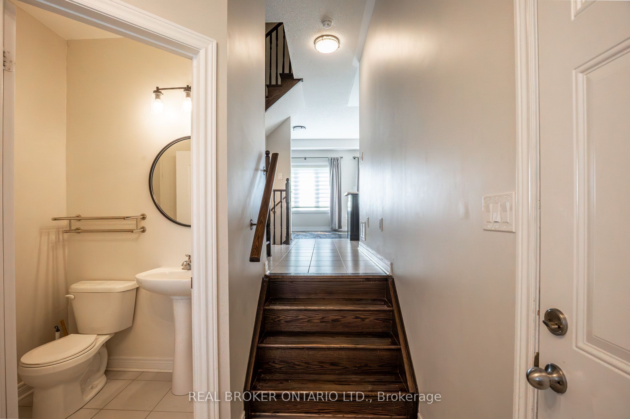 63 Forsyth Crescent, Barrie, ON L4N 6R1 photo 3