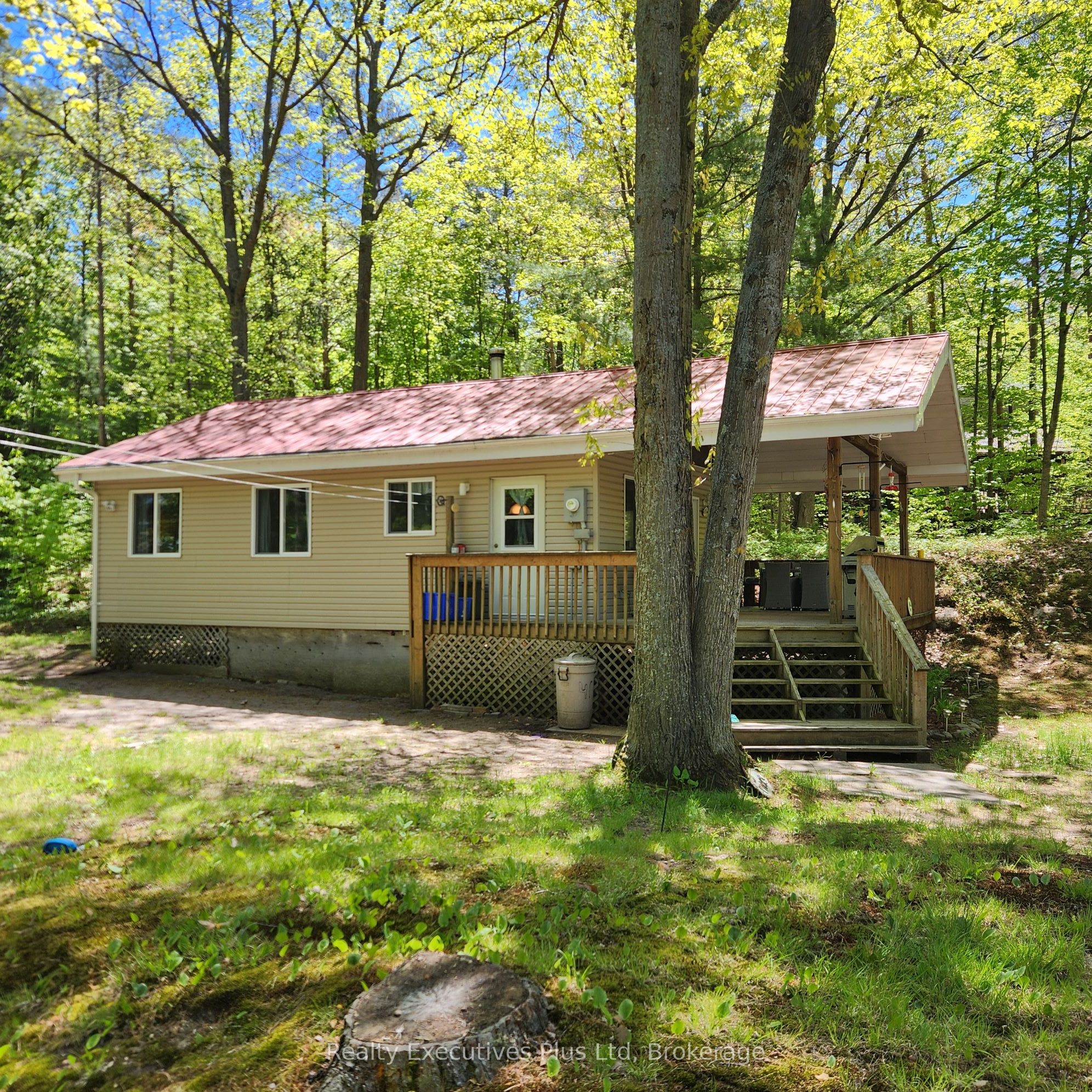 12 Waagosh Miikans Lane, Christian Island 30, ON L9M 0A9 photo 2