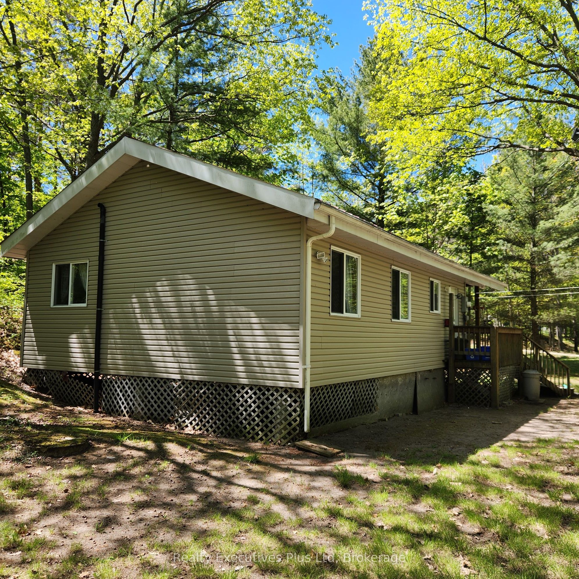 12 Waagosh Miikans Lane, Christian Island 30, ON L9M 0A9 photo 3