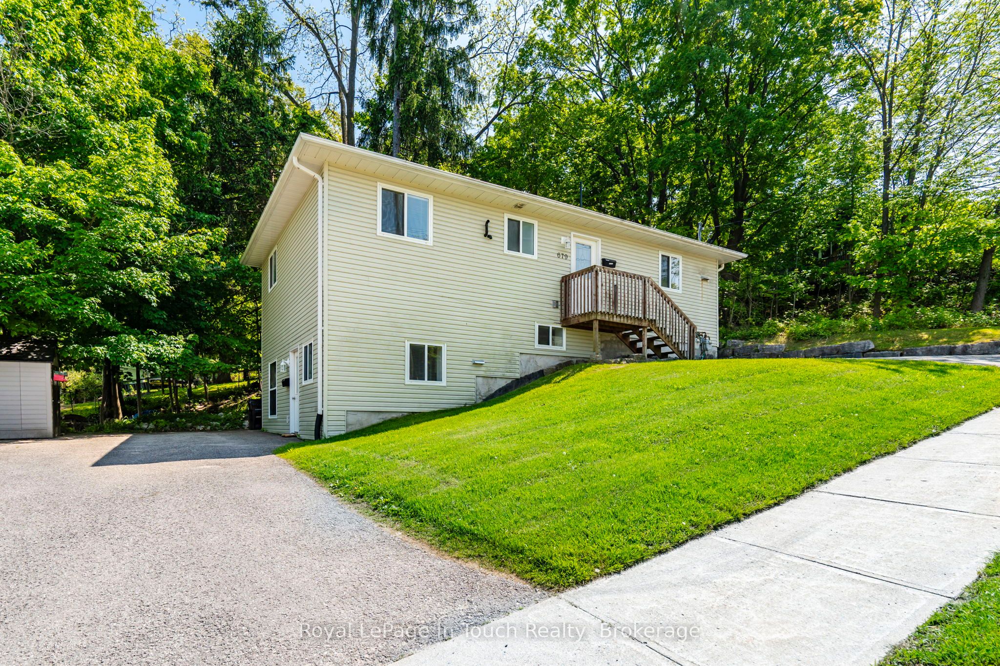 679 Montreal Street, Midland, ON L4R 1G5 photo 5