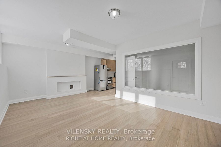 99 Sophia Street W, Barrie, ON L4N 1J4 photo 4