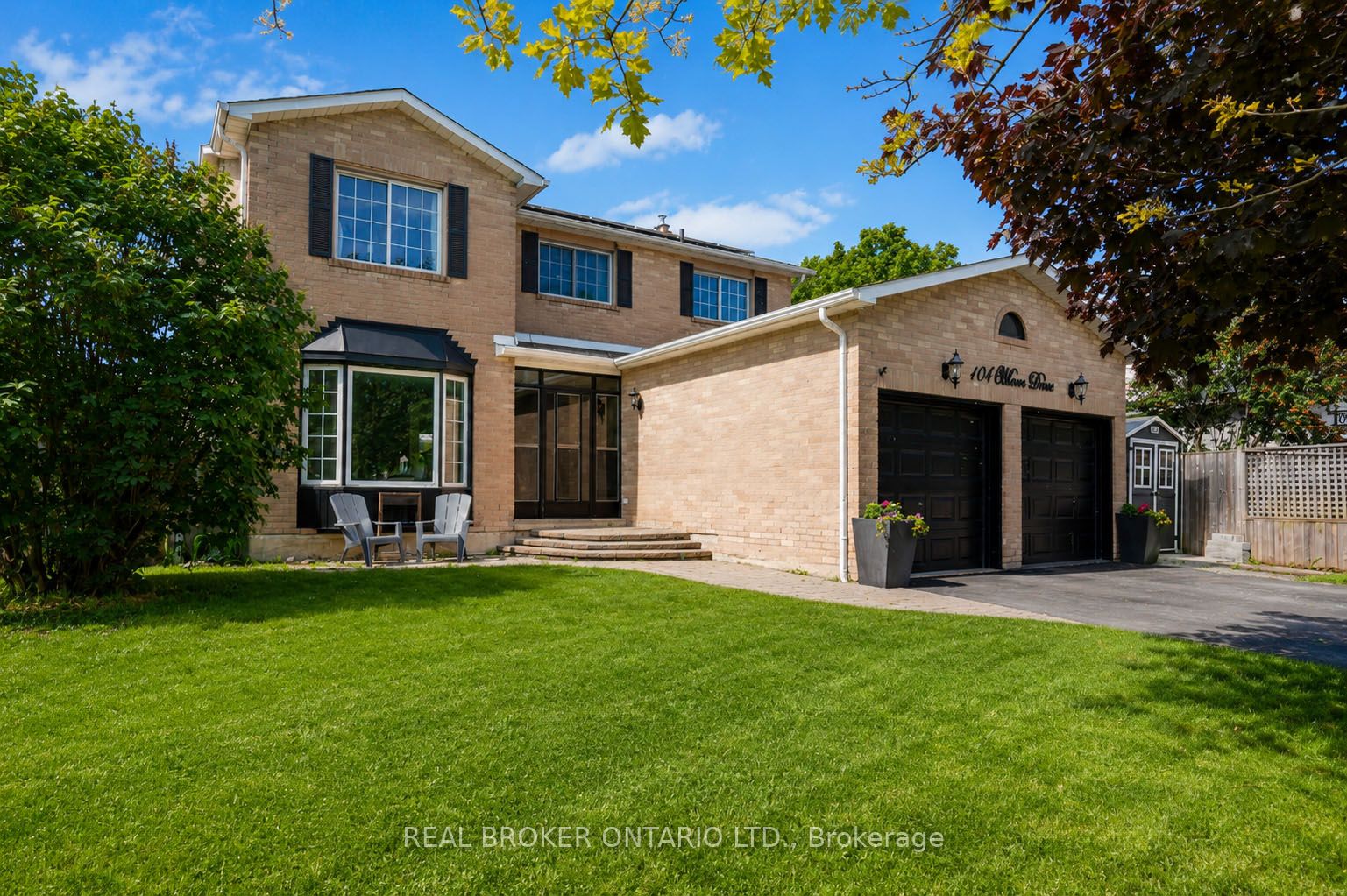 104 Moon Drive, Barrie, ON L4N 7G9