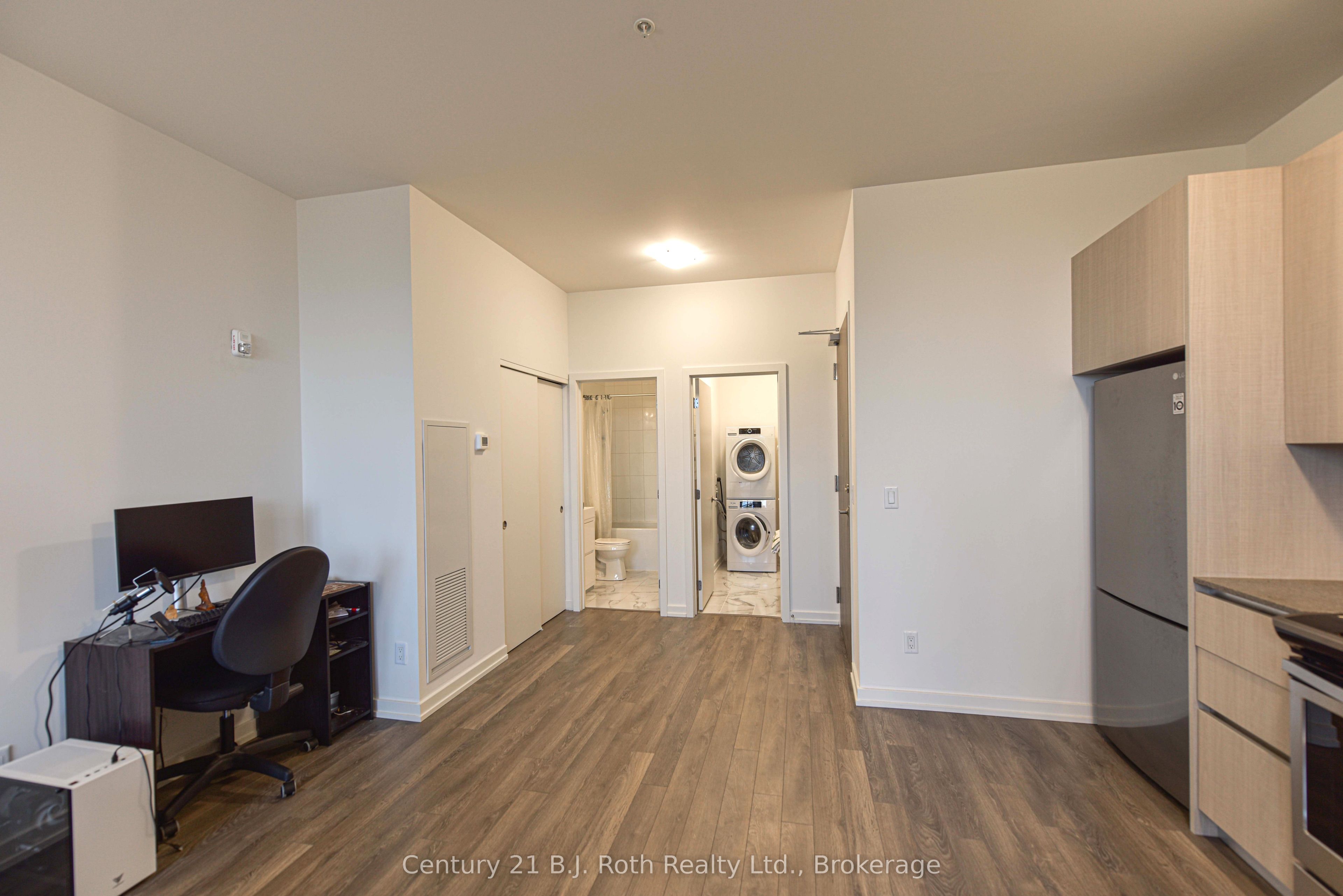 21 MATCHEDASH Street S 212, Orillia, ON L3V 4W4 photo 5