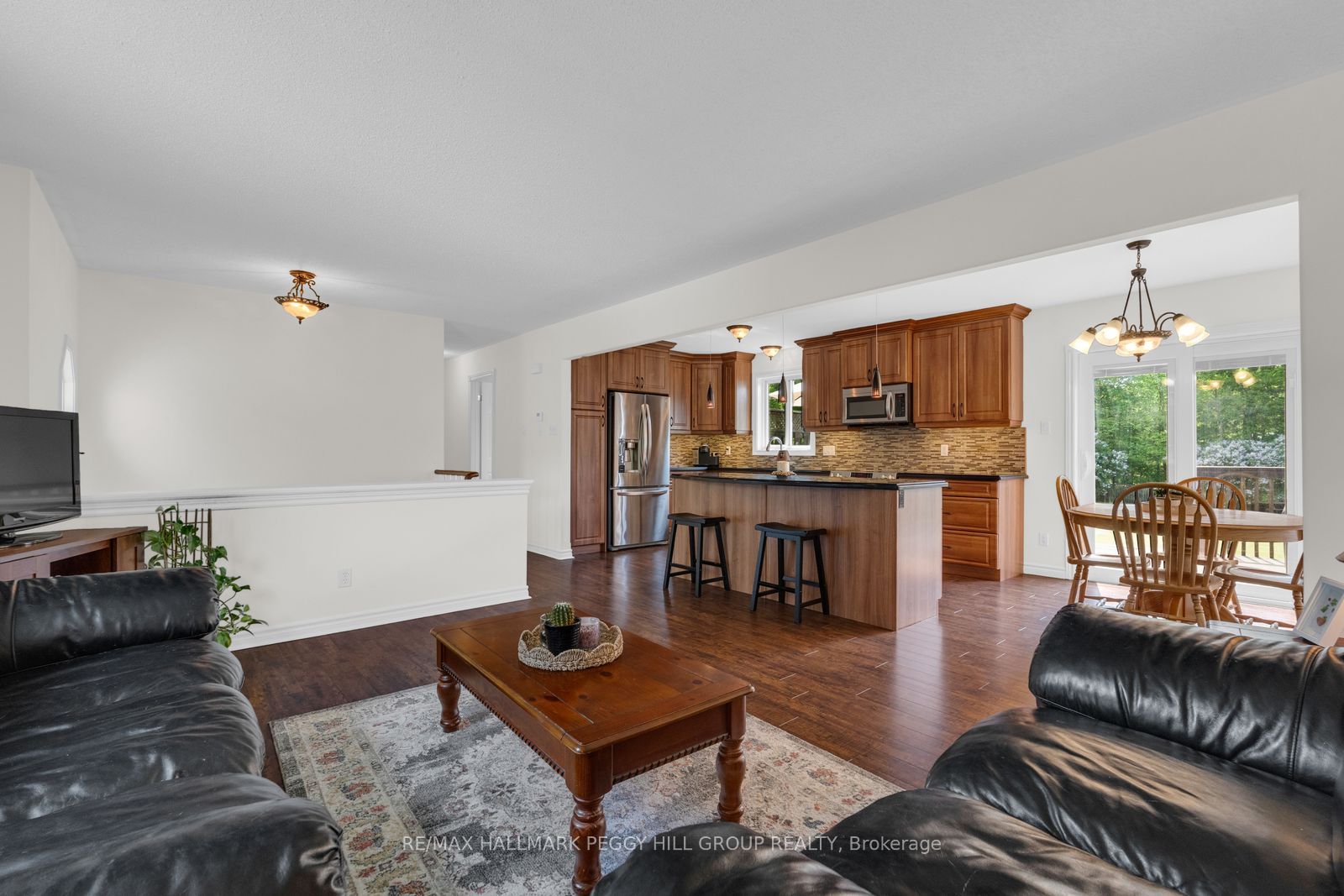 9 Adams Avenue, Springwater, ON L9X 0A1 photo 2