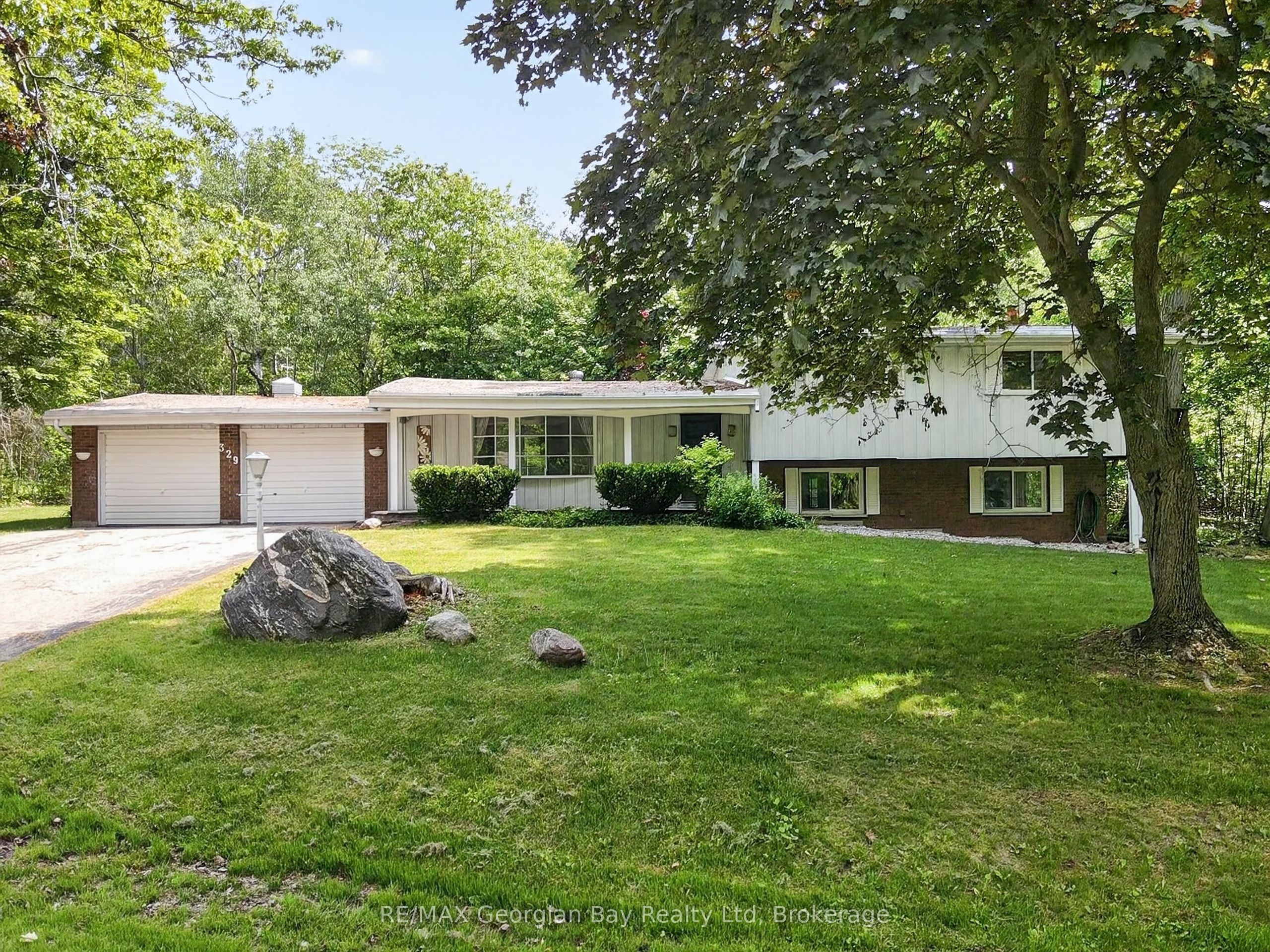 329 Glenbrook Drive, Midland, ON L4R 5G4