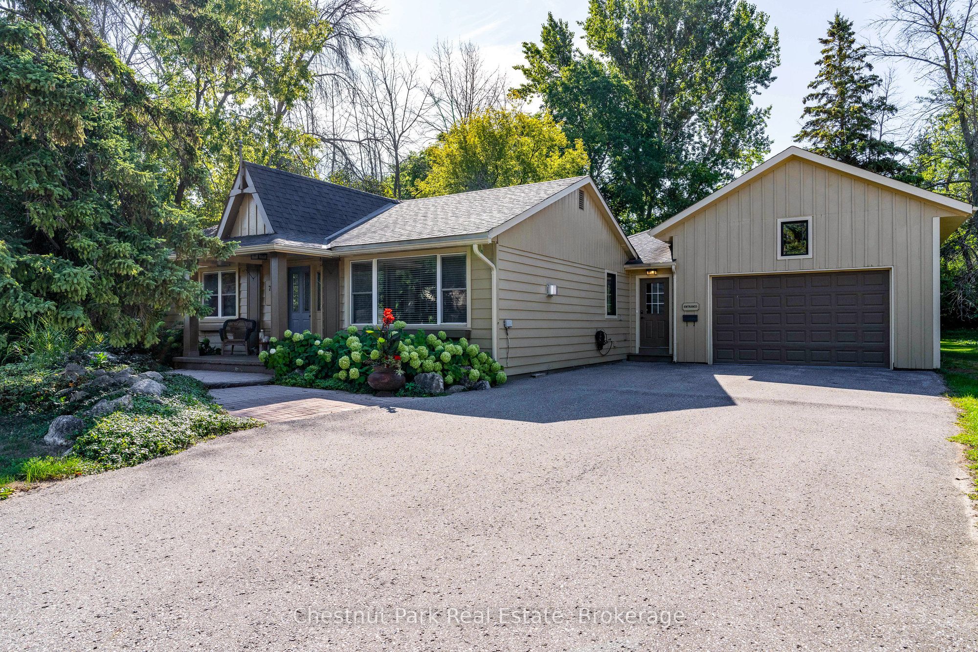 72 Campbell Street, Collingwood, ON L9Y 2K8