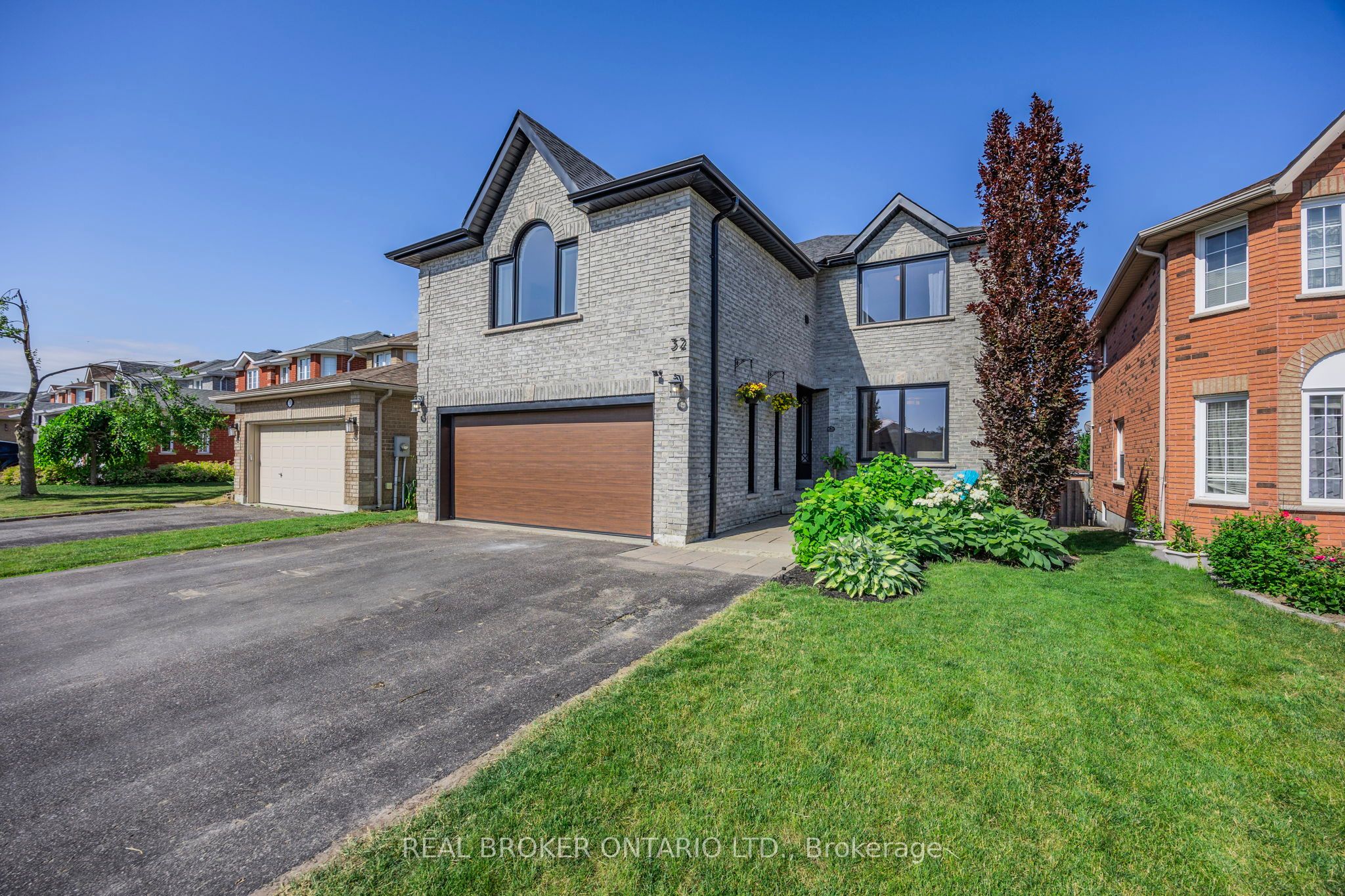 32 Black Willow Drive, Barrie, ON L4N 9M2