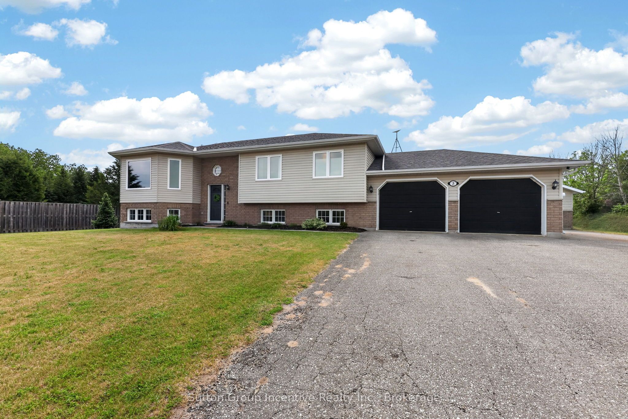 5 Marl Creek Drive, Springwater, ON L0L 2K0 photo 4