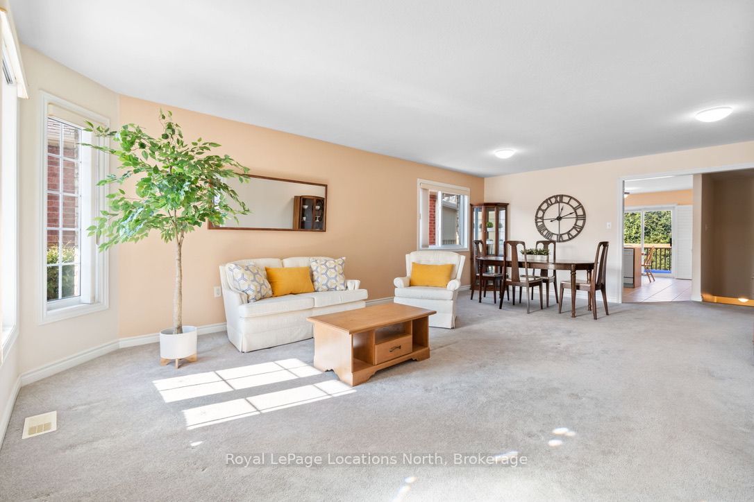 83 White Elm Road, Barrie, ON L4N 0E4 photo 4