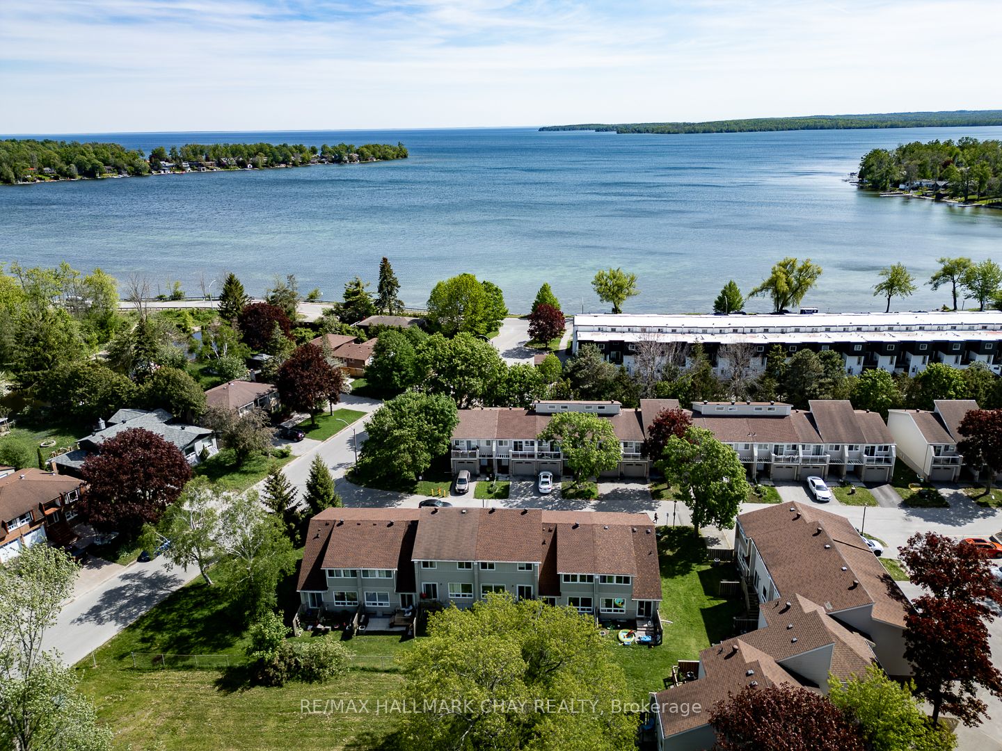 12 Lankin Boulevard 2, Orillia, ON L3V 6T2 photo 2