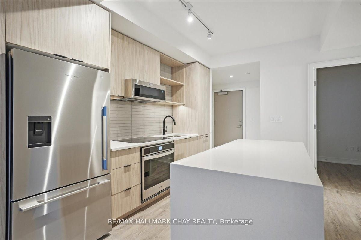 185 Dunlop Street E 803, Barrie, ON L4M 0M7 photo 5