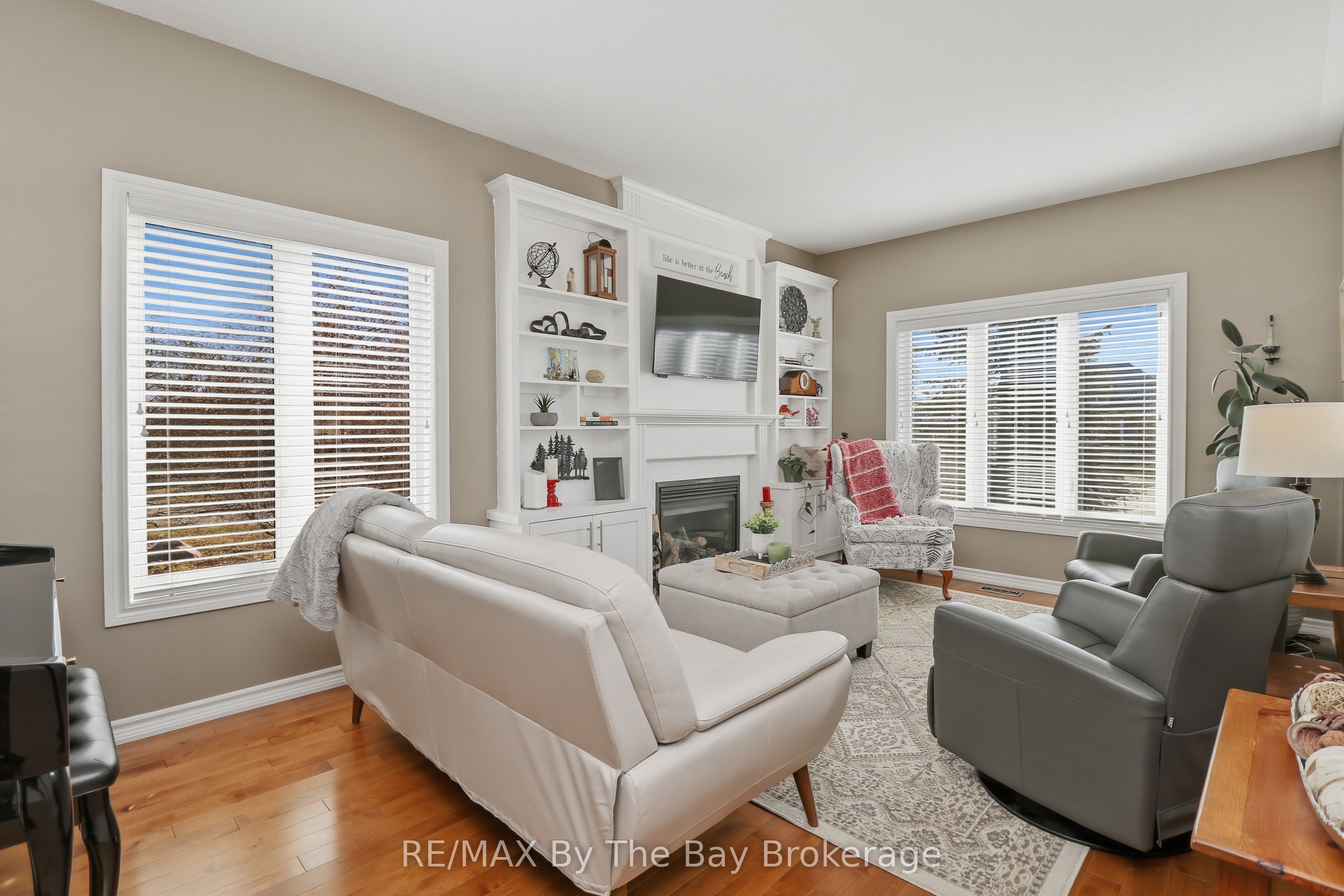 18 Maple Drive, Wasaga Beach, ON L9Z 0A7 photo 4