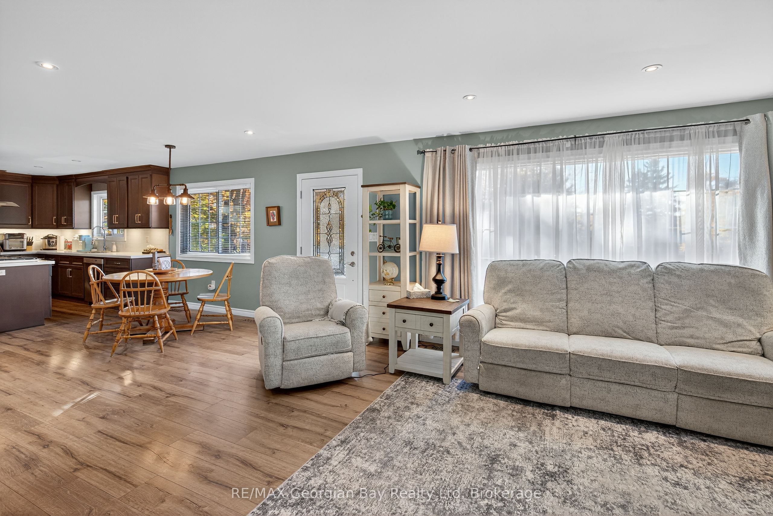 1034 Pine Grove Road, Penetanguishene, ON L9M 2B5 photo 4